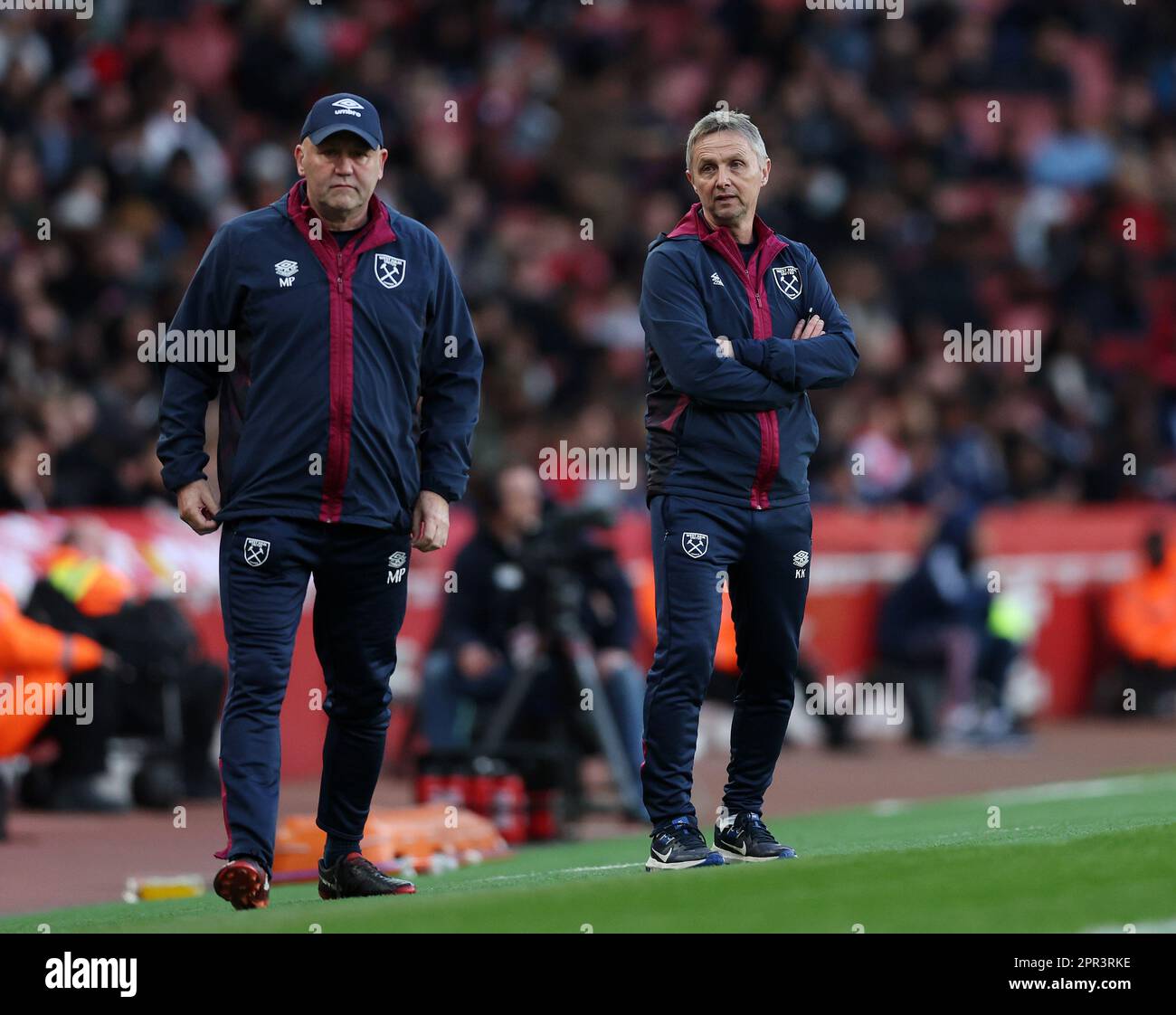 Londra, Regno Unito. 25th Apr, 2023. Kevin, appassionato manager dell'Arsenal durante la partita della fa Youth Cup all'Emirates Stadium, Londra. Il credito di immagine dovrebbe essere: David Klein/Sportimage Credit: Sportimage Ltd/Alamy Live News Foto Stock