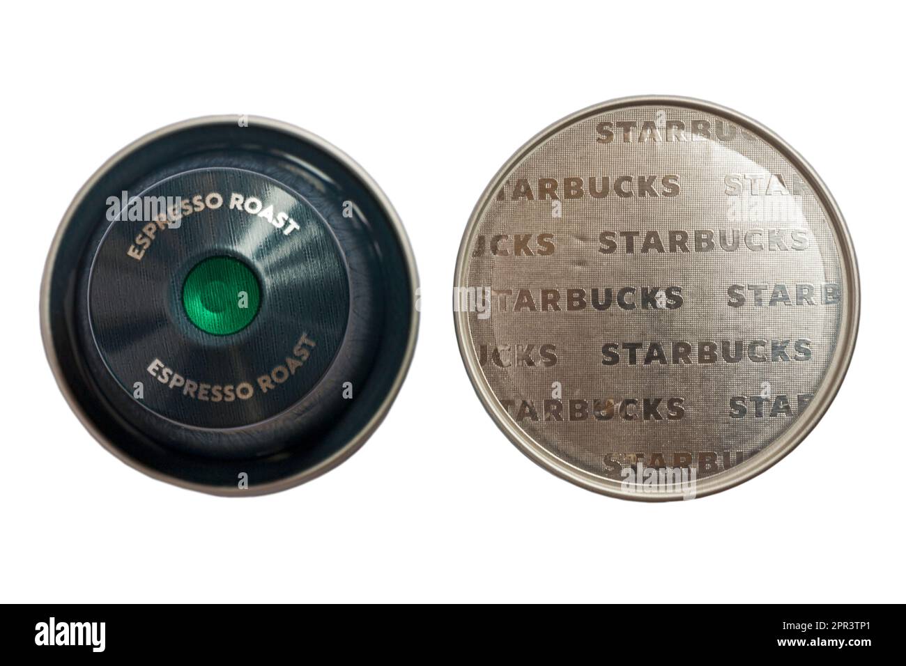 Caffè espresso Starbucks Roast capsule caffè cialde di Nespresso isolato su sfondo bianco Foto Stock