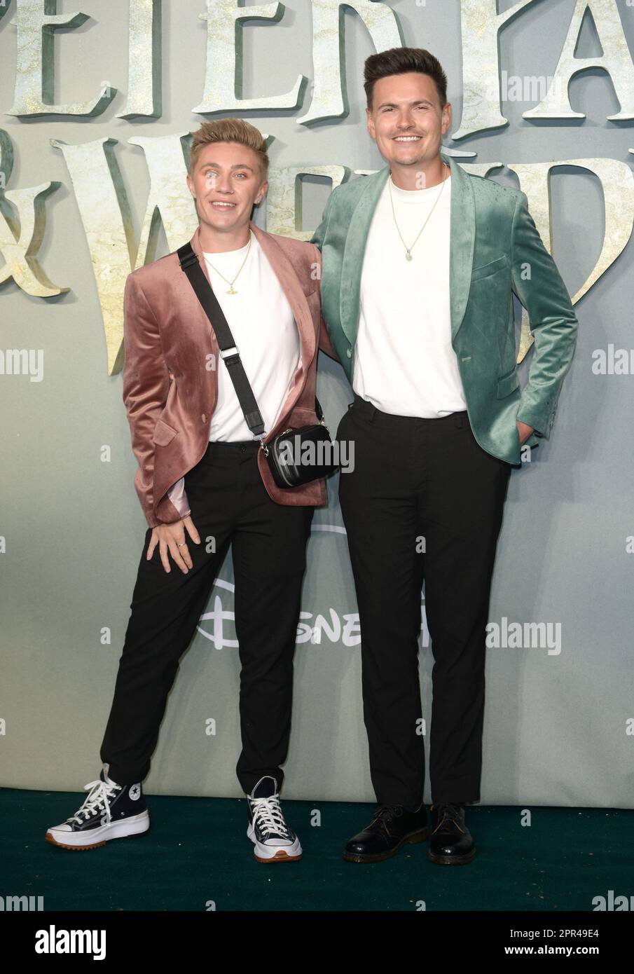 La foto deve essere accreditata ©Alpha Press 078237 20/04/2023 Matthew and Ryan Peter Pan and Wendy World Premiere a Londra Foto Stock