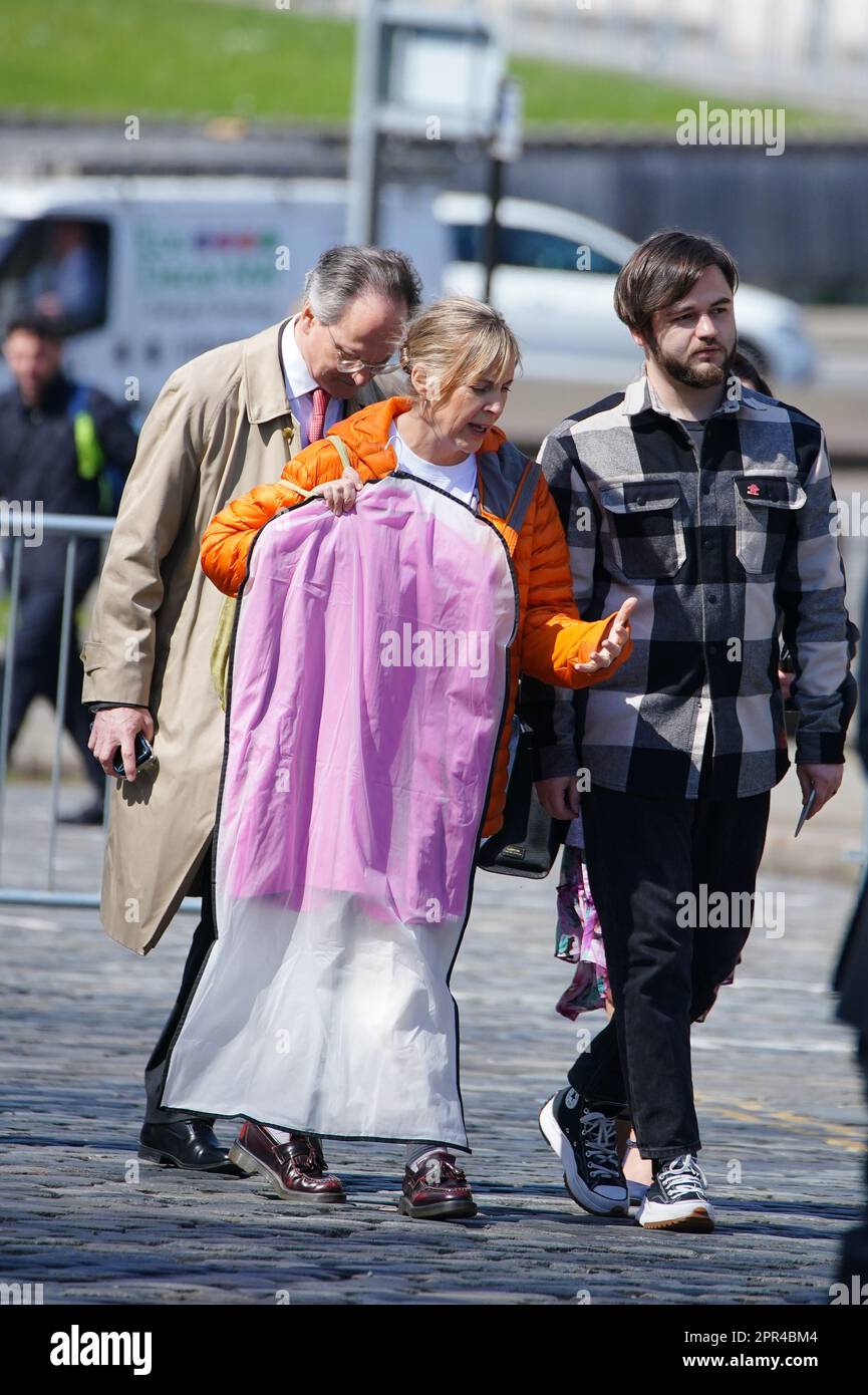 Il presentatore Mel Giedroyc arriva prima della visita del re Carlo III e della regina Consort, per segnare ufficialmente il gemellaggio della biblioteca con la prima biblioteca pubblica Ucraina, la biblioteca scientifica regionale di Odesa. La coppia reale incontrerà i partner chiave coinvolti sia in un festival culturale di due settimane che si terrà a fianco del concorso Eurovisione, sia in Eurolearn, un programma educativo ispirato all'Eurovisione per studenti primari e secondari. Data immagine: Mercoledì 26 aprile 2023. Foto Stock