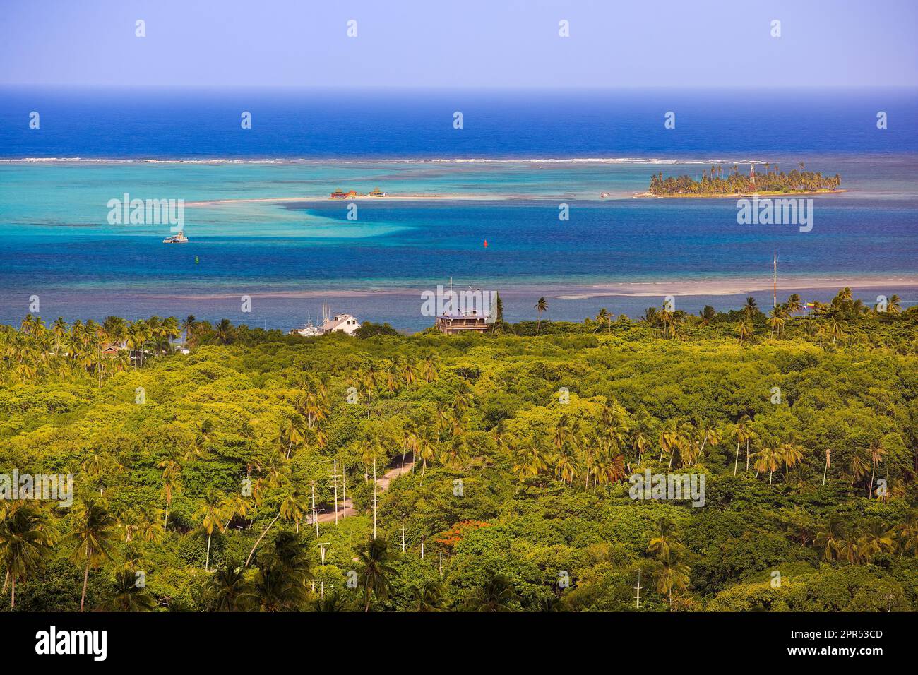 Vista panoramica dell'isola di San Andres e del mare dei sette colori, Colombia Foto Stock