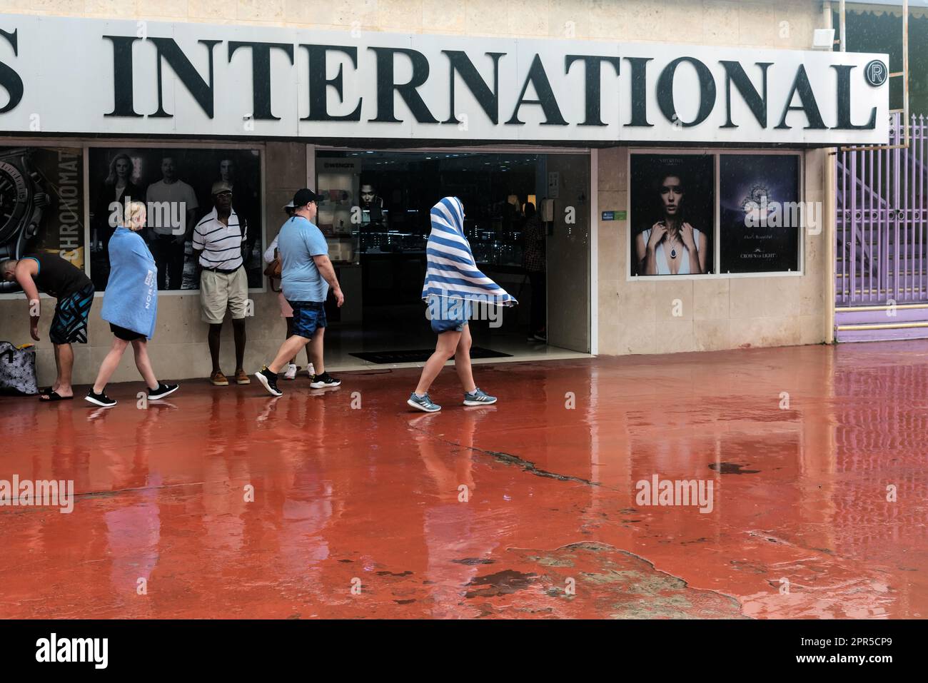 Giorno piovoso nel porт, St. John's è la capitale e la città più grande di Antigua e Barbuda, Caraibi Foto Stock