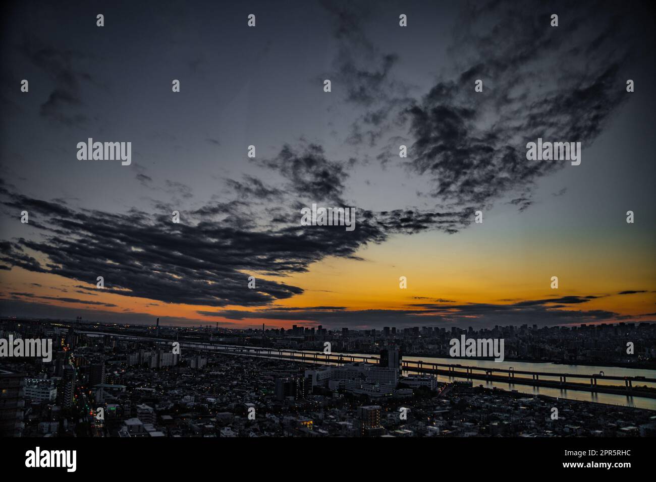 Metropolitan Expressway Central Loop Line e Tokyo Town Foto Stock