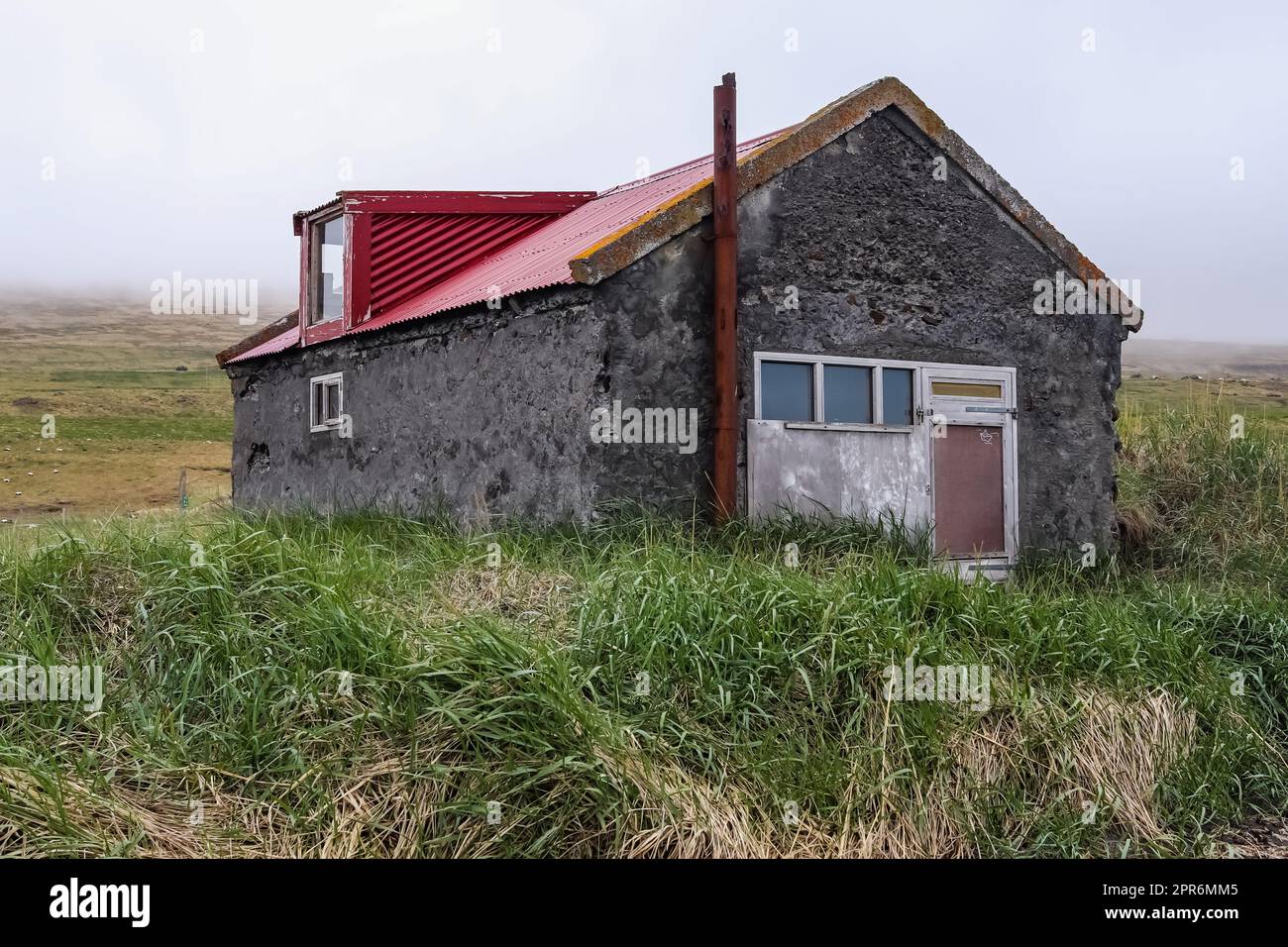 Edifici vecchi e abbandonati in Islanda - luoghi persi. Foto Stock