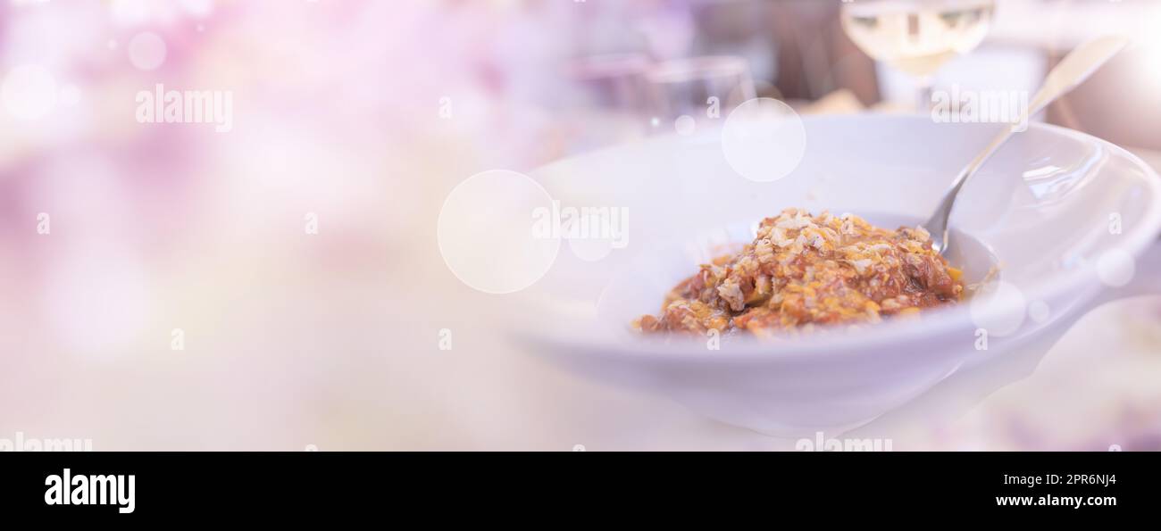 Antipasto italiano con vista sul ristorante Foto Stock