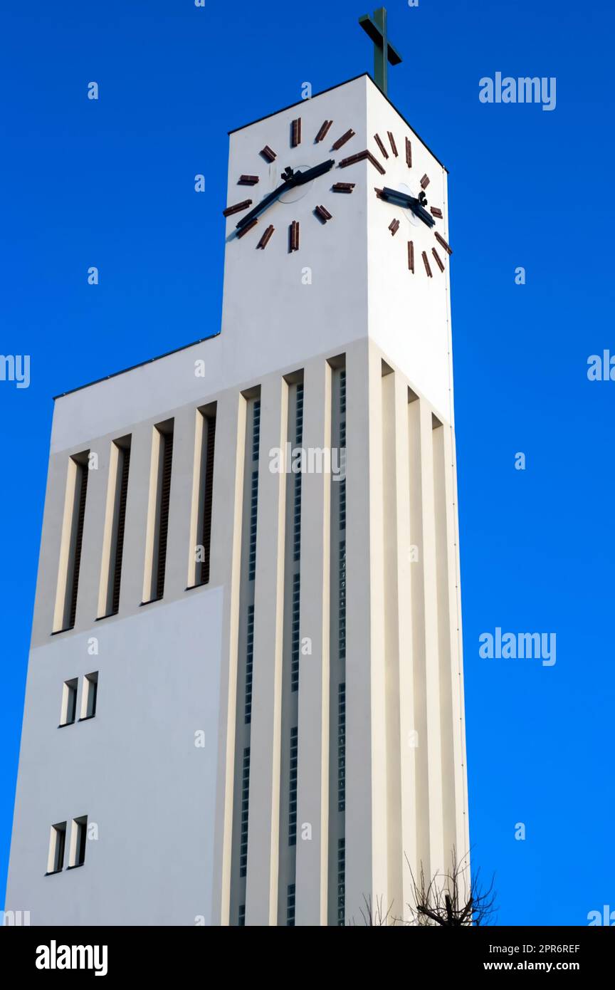 Chiesa evangelica della riconciliazione luterana a Lipsia, Gohlis nello stile del modernismo classico (Bauhaus) basato sul disegno di Hans Heinrich Grotjahn Foto Stock
