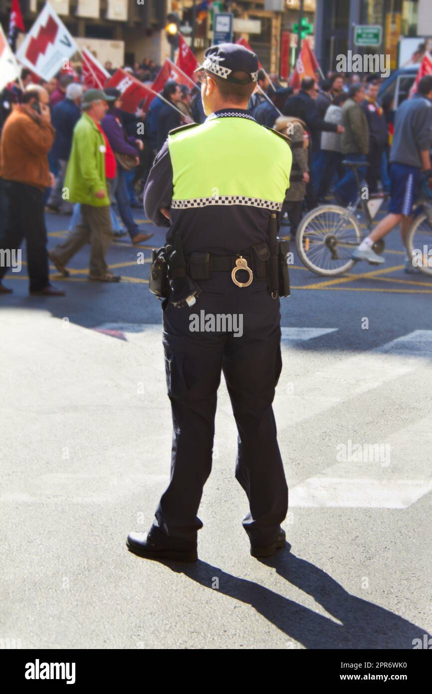 Oggi non c'è nulla di cui si possa parlare. Colpo di polizia per una protesta. Foto Stock