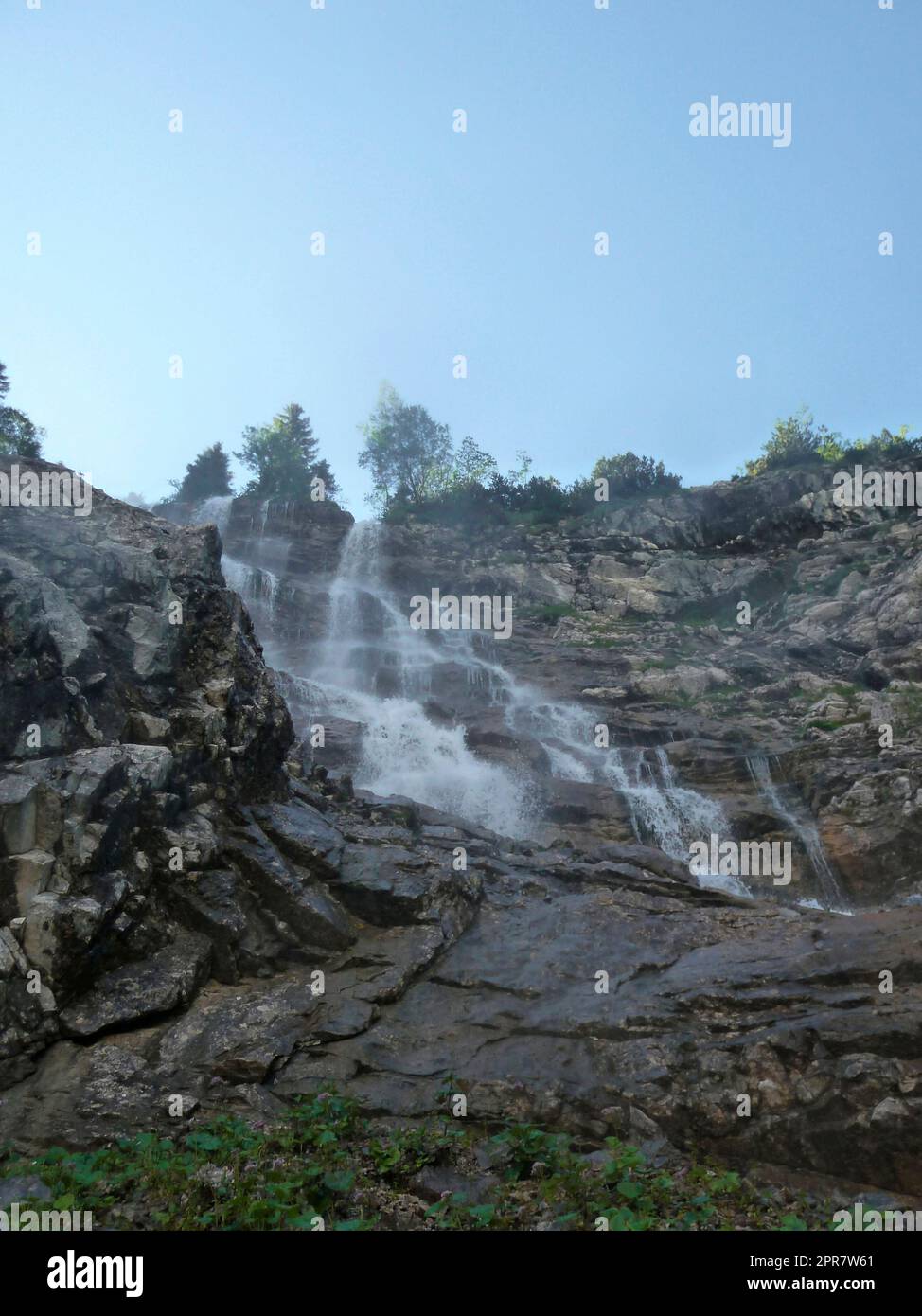 Cascata sul monte Soiernspitze, Baviera, Germania Foto Stock