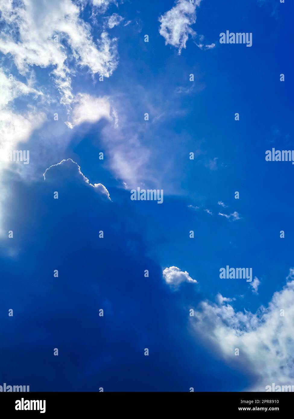 Cielo blu con splendide nuvole nelle giornate di sole in Messico. Foto Stock