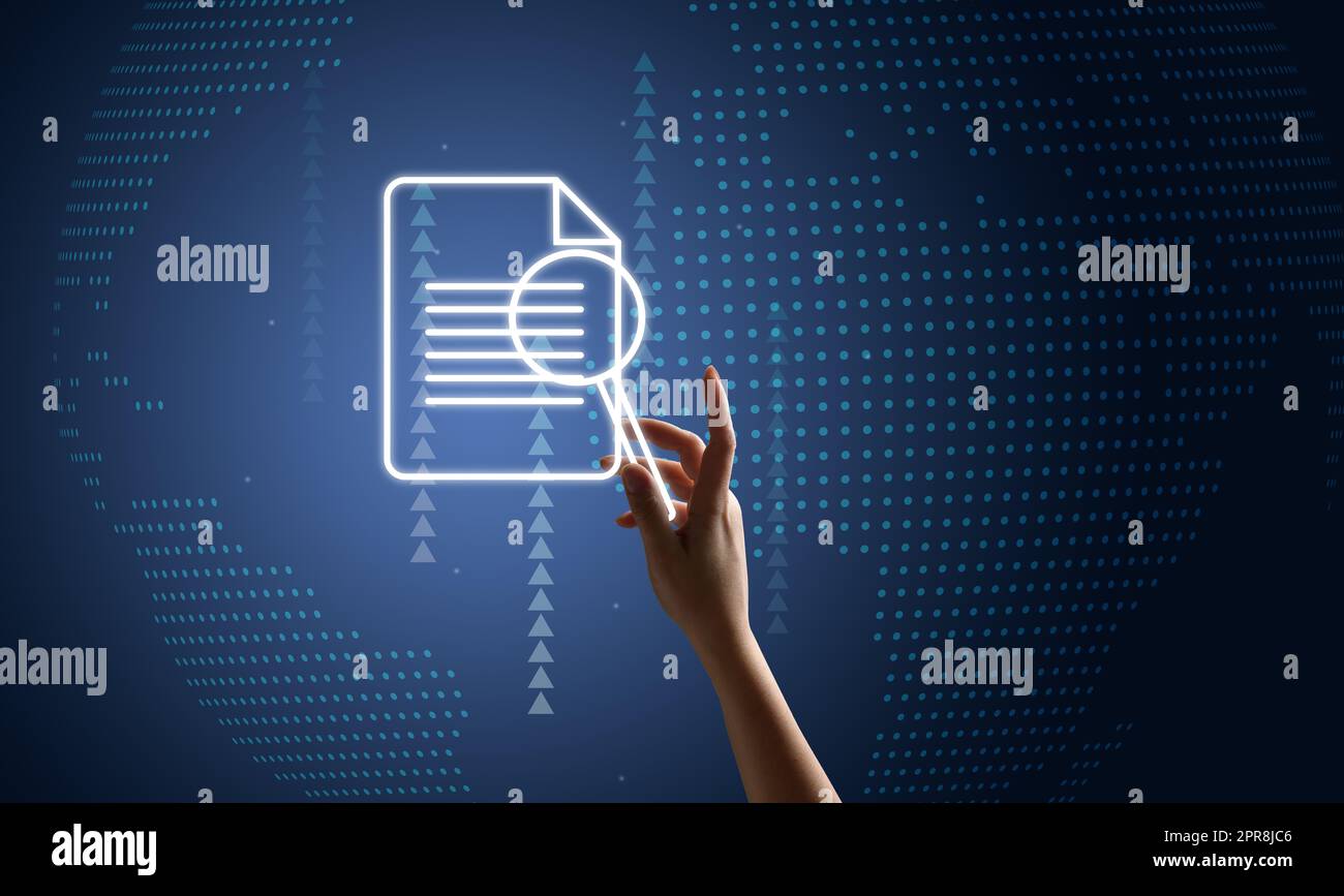 Documento virtuale e una mano con lente di ingrandimento. Concetto di controllo Foto Stock