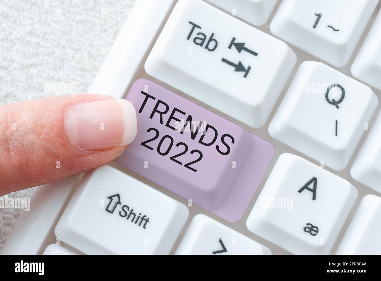 Tendenze didascalie concettuali 2022. Internet Concept prossimo anno prevalente tendenza ampiamente discusso Online -49124 Foto Stock