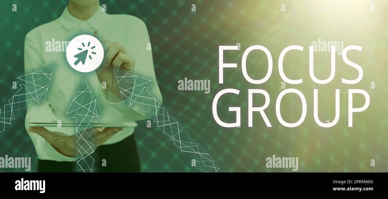 Gruppo focale di visualizzazione concettuale. Approccio aziendale che mostra riunito per partecipare alla discussione su qualcosa che un uomo d'affari indossa un tablet che simboleggia il successo del lavoro di squadra. Foto Stock