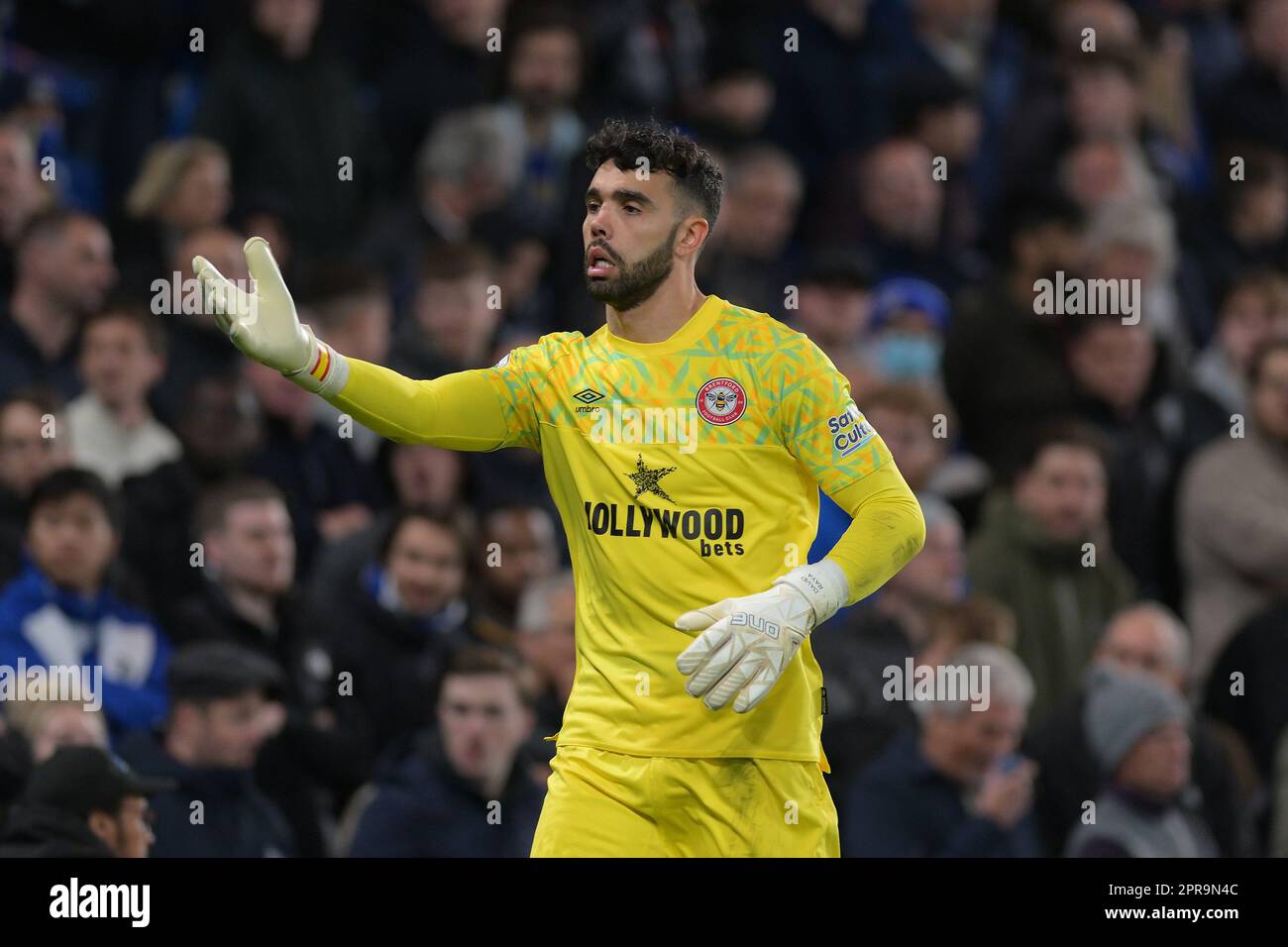 Londra, Regno Unito. 26th Apr, 2023. David Raya del Brentford FC durante la partita della Chelsea vs Leeds United Premier League allo Stamford Bridge London Credit: MARTIN DALTON/Alamy Live News Foto Stock