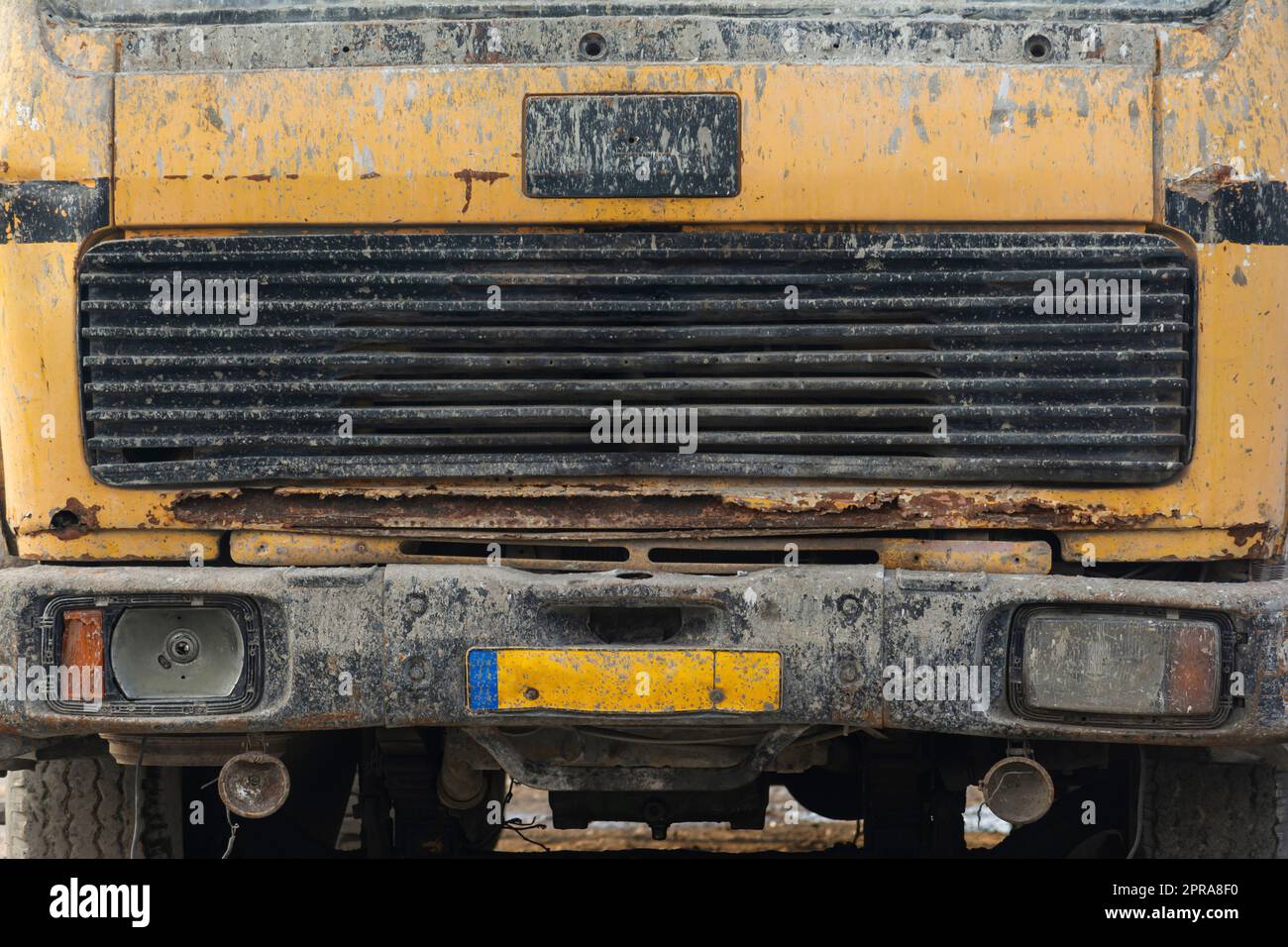 Vista frontale di un autocarro utilizzato per cementifici Foto Stock