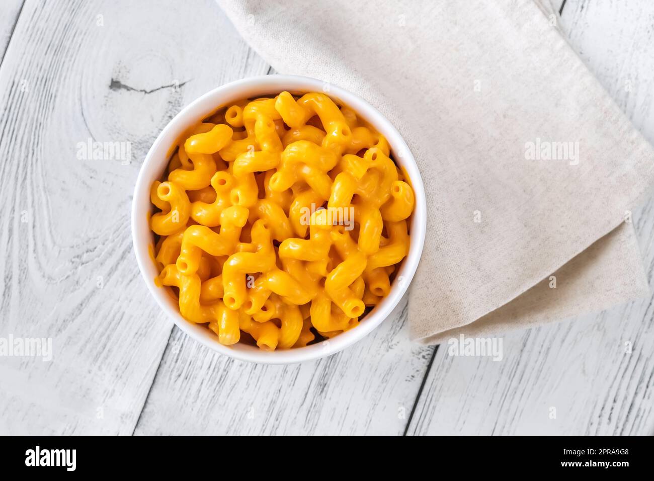 Ciotola di maccheroni e formaggio Foto Stock