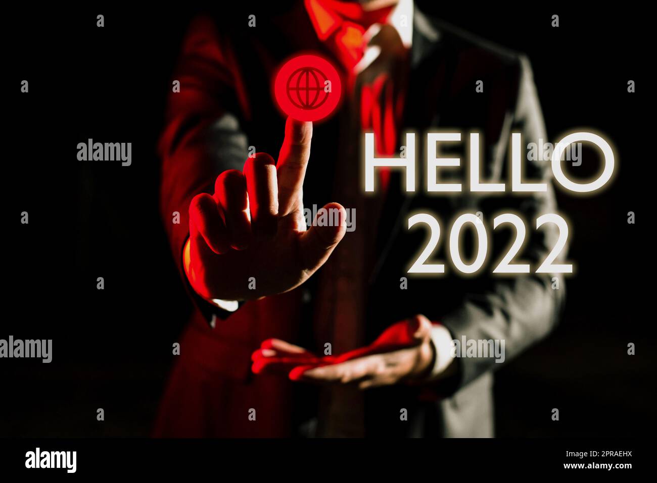 Didascalia di testo che presenta Hello 2022. Parole scritte sulla speranza che si realizzi una grandezza per il prossimo uomo d'affari del nuovo anno che indica importanti infortmazioni con One Finger. Foto Stock