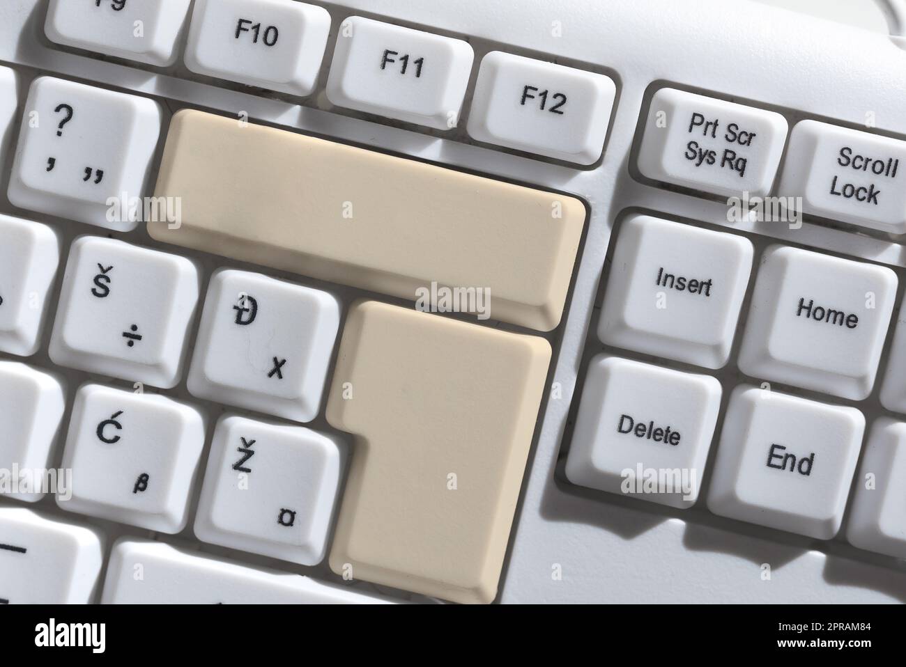 Download dei dati dei file online, caricamento dei codici di programmazione, chat e attività di navigazione, raccolta delle informazioni, dispositivo di elaborazione, Imparare cose nuove Foto Stock