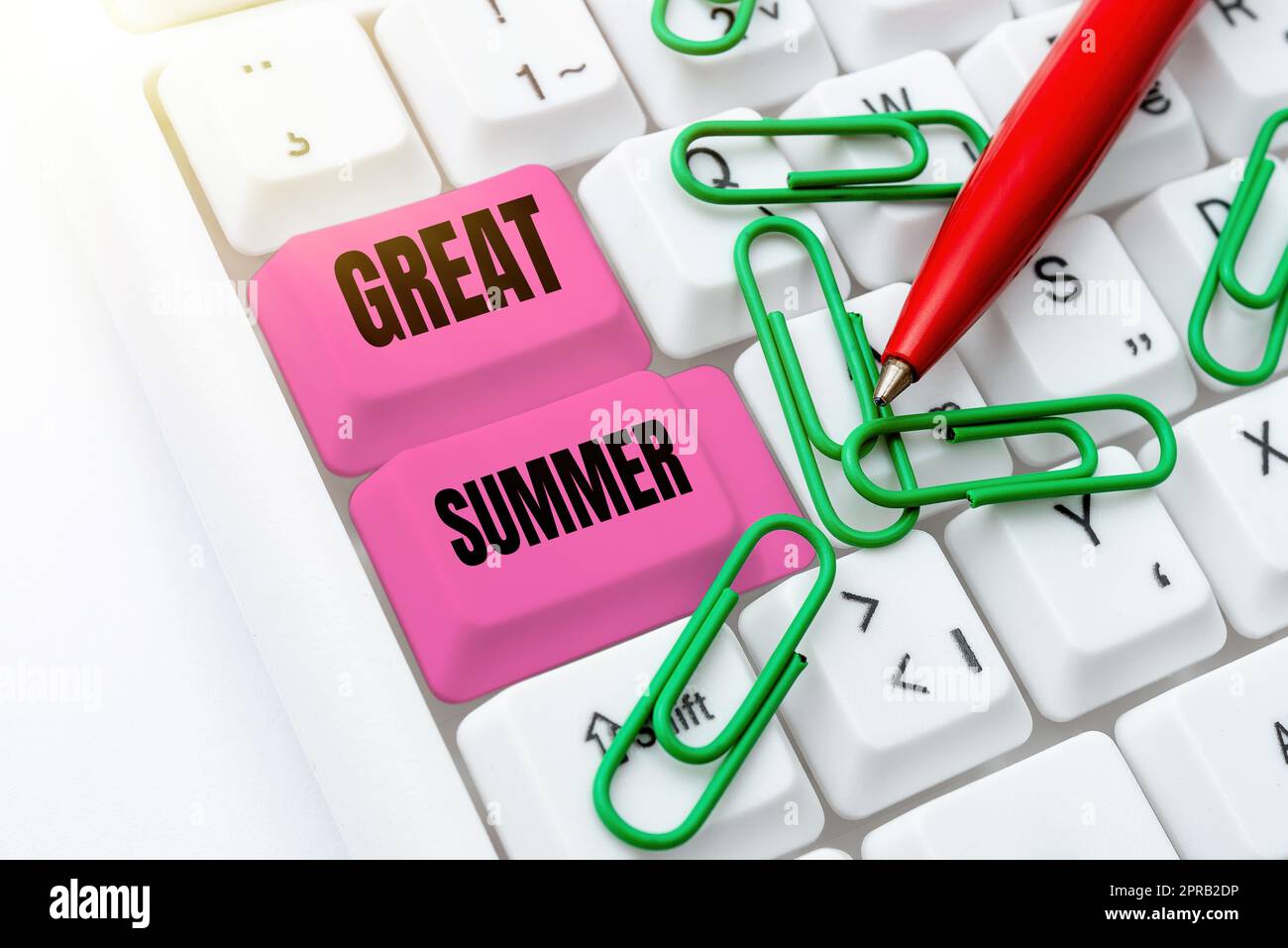 Insegna a scrivere a mano Grande Estate. Business Approach divertirsi buon sole andare in spiaggia godere all'aperto -48628 Foto Stock