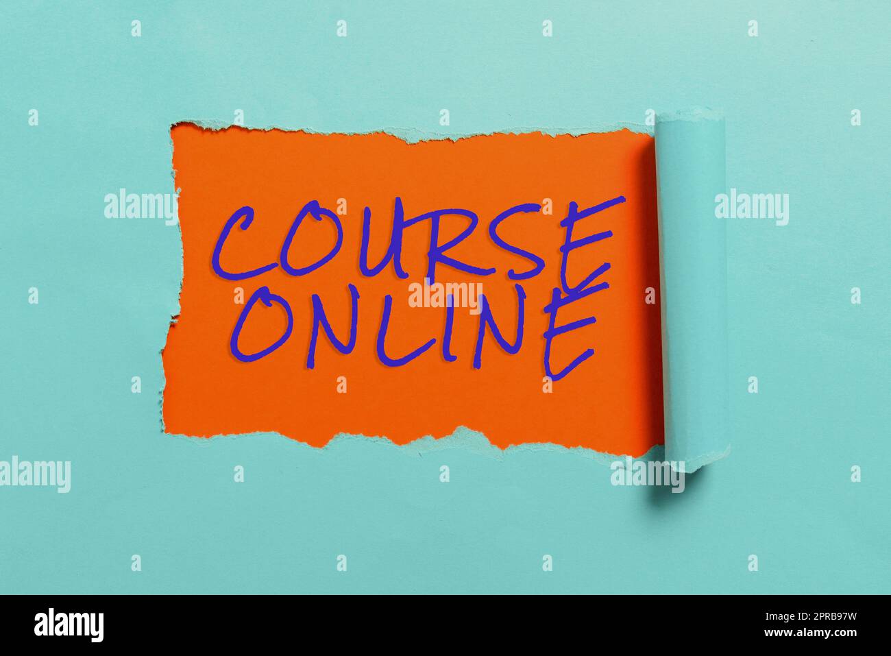 Corso di visualizzazione concettuale online. Vetrina aziendale eLearning Educazione elettronica Distant Study Digital Class informazioni importanti scritte sotto un foglio di carta strappato. Foto Stock