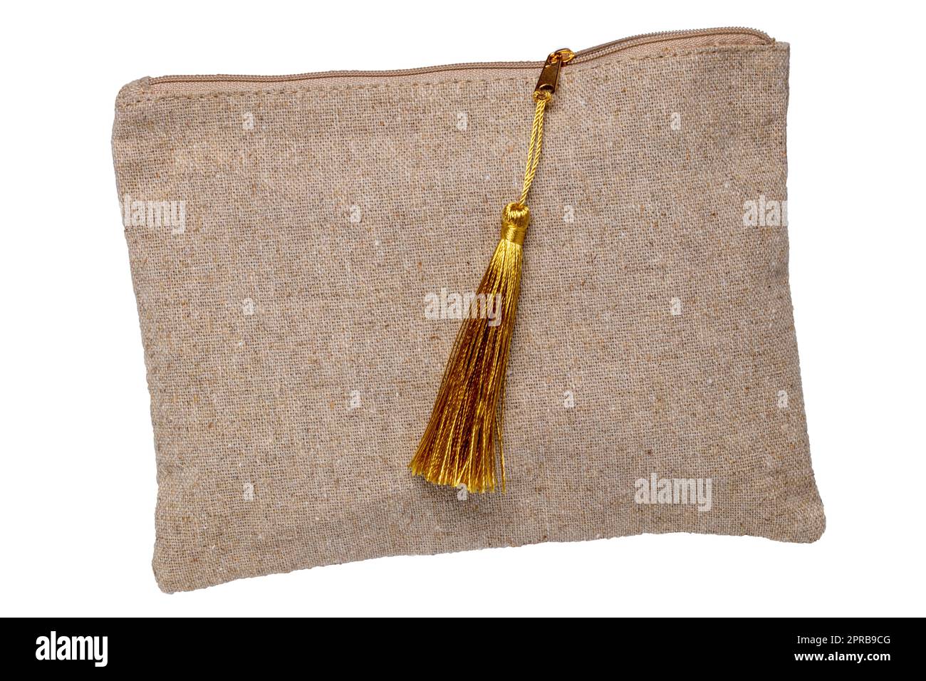 Sacchetti cosmetici isolati. Primo piano di una lussuosa borsa da viaggio cosmetica con zip isolata su uno sfondo bianco. Utilizzato per le spazzole essenziali per il trucco e i prodotti di bellezza. Macro. Foto Stock