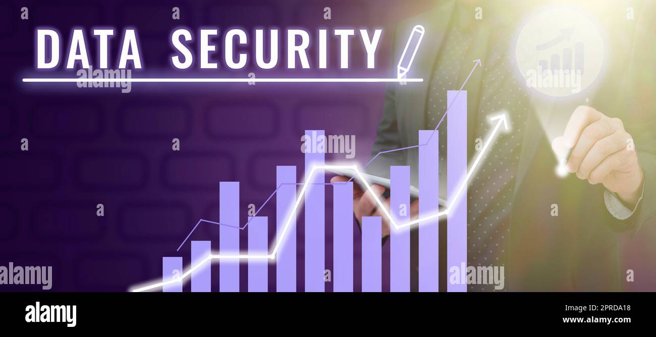 Firma per la protezione dei dati. Business Concept riservatezza Disk Encryption Backup password Shielding Man con tablet e grafico a barre digitale che analizza i dati aziendali e la crescita. Foto Stock