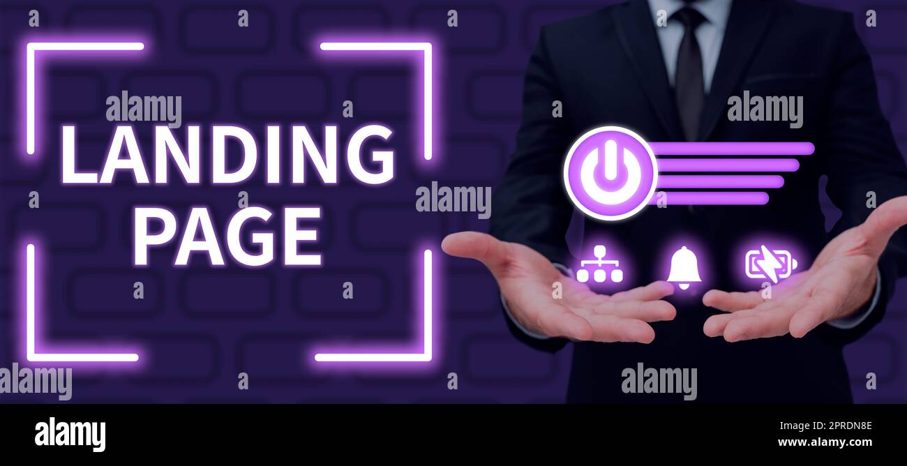 Didascalia di testo che presenta la pagina di destinazione. Panoramica aziendale sito Web accessibile facendo clic su un collegamento in un'altra pagina Web donna che possiede uno smartphone che mostra il grafico a barre digitale e i dati aziendali. Foto Stock