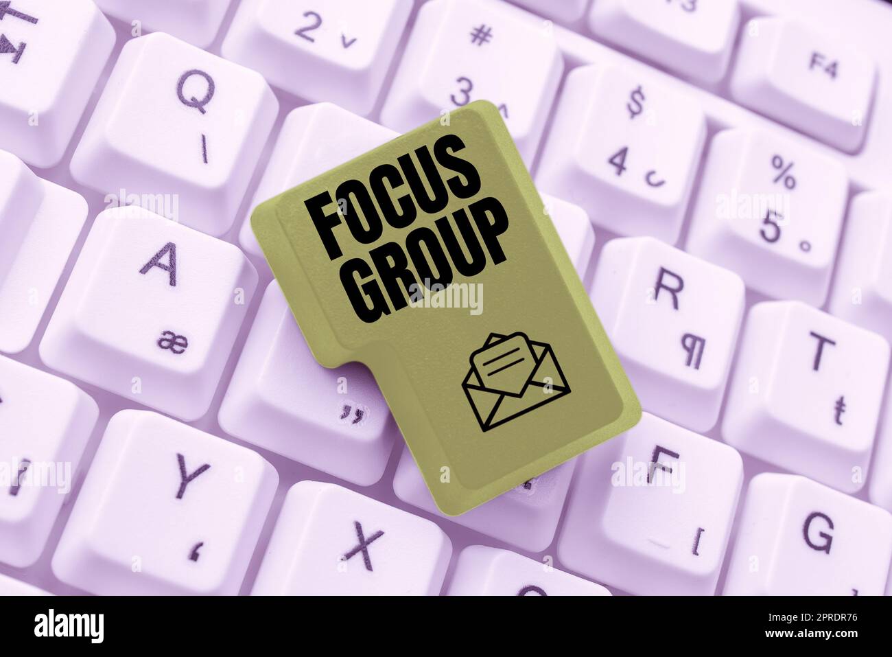 Testo che mostra il gruppo di focalizzazione inspirazione. Parola scritta su mostrare assemblato per partecipare alla discussione su qualcosa -49197 Foto Stock