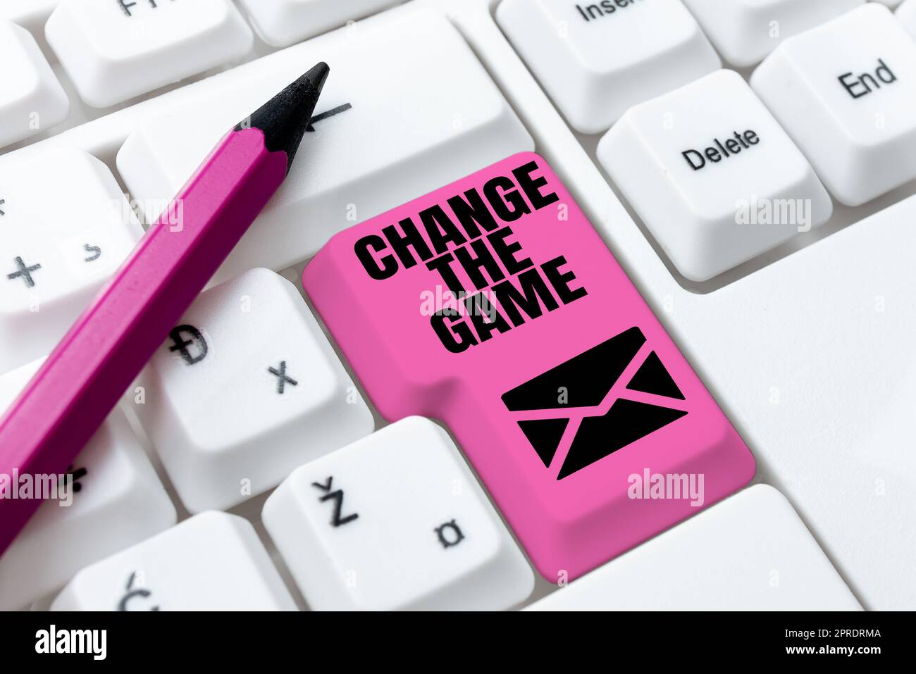 Scrittura a mano Cambia il gioco. Parola per fare un movimento fare qualcosa di diverso nuove strategie -48616 Foto Stock