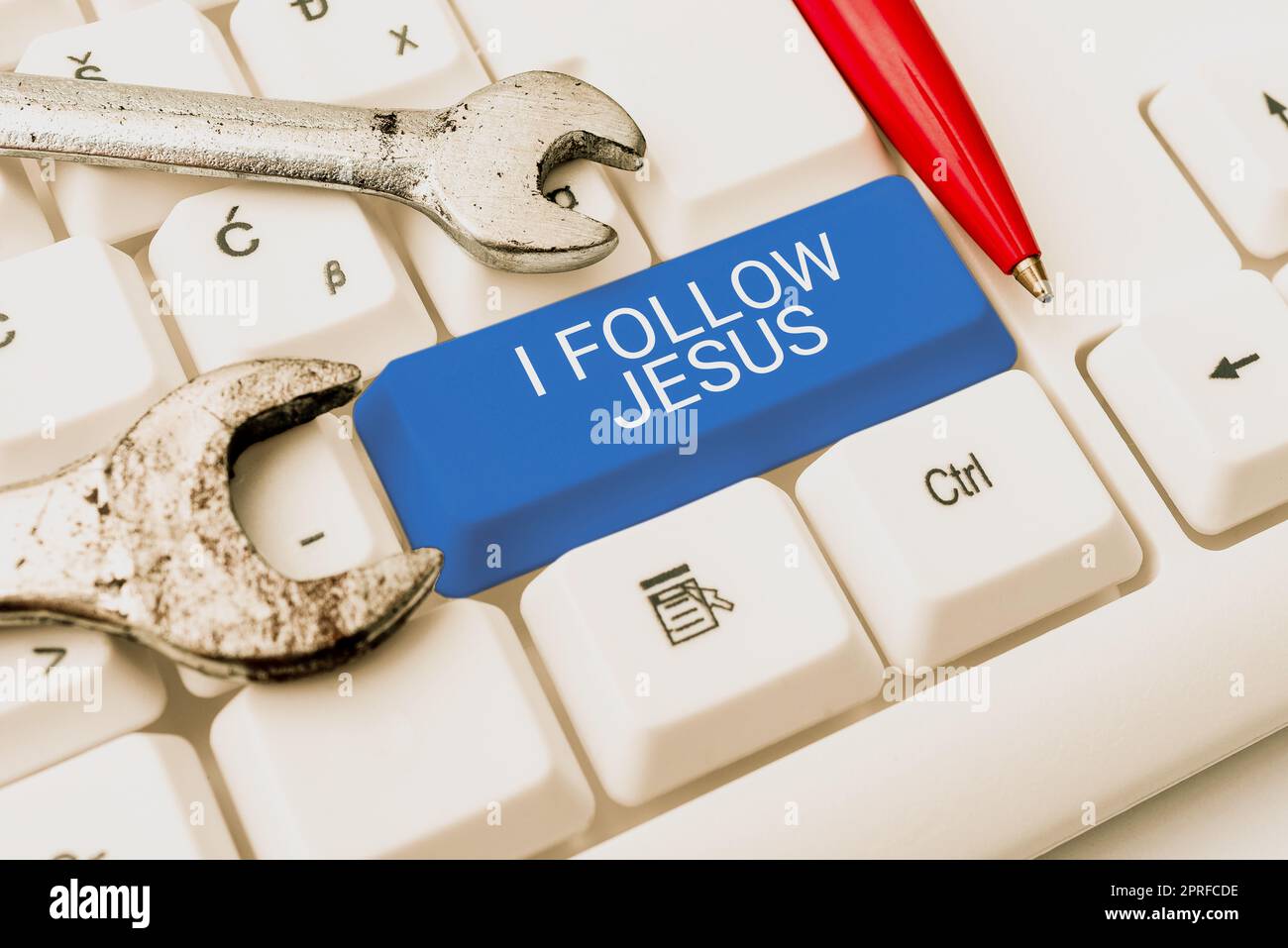 Cartello che mostra che seguo Gesù. Concetto di business persona religiosa con molta fede amore per Dio Spiritualità Foto Stock