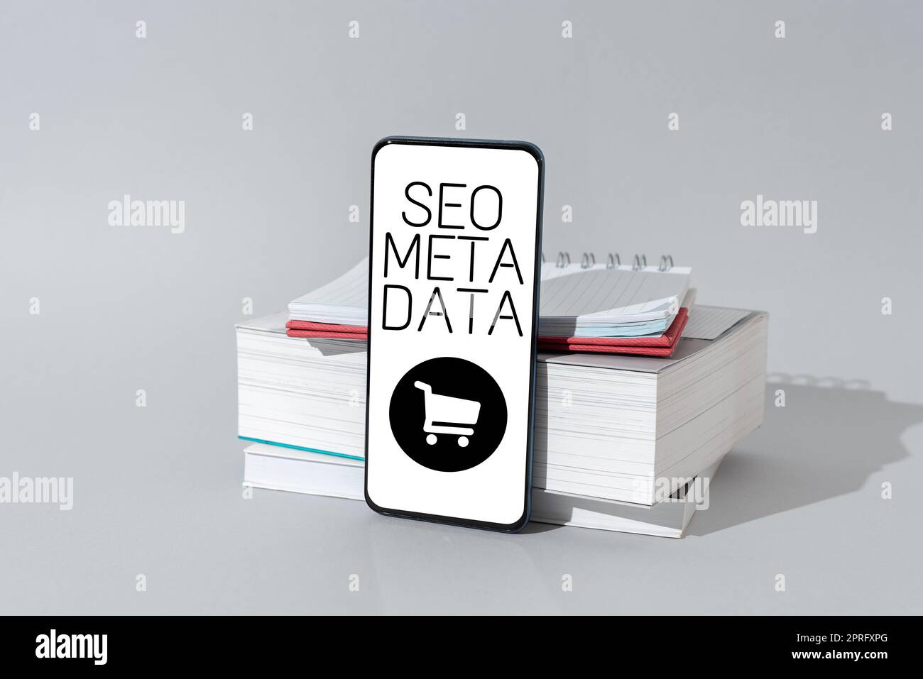Testo che mostra l'ispirazione Seo Meta Data. Business Concept Search Engine Optimization strategia di marketing online scrivere su carta con Pencil informazioni importanti attuali. Foto Stock