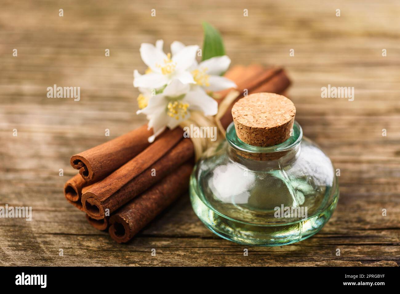 Olio aromatico per massaggi Foto Stock