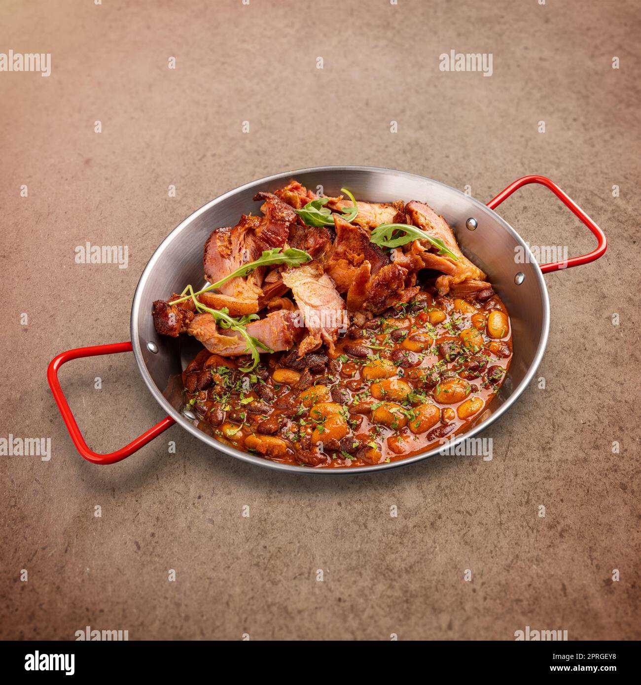 Stufato di fagioli con prosciutto affumicato Foto Stock