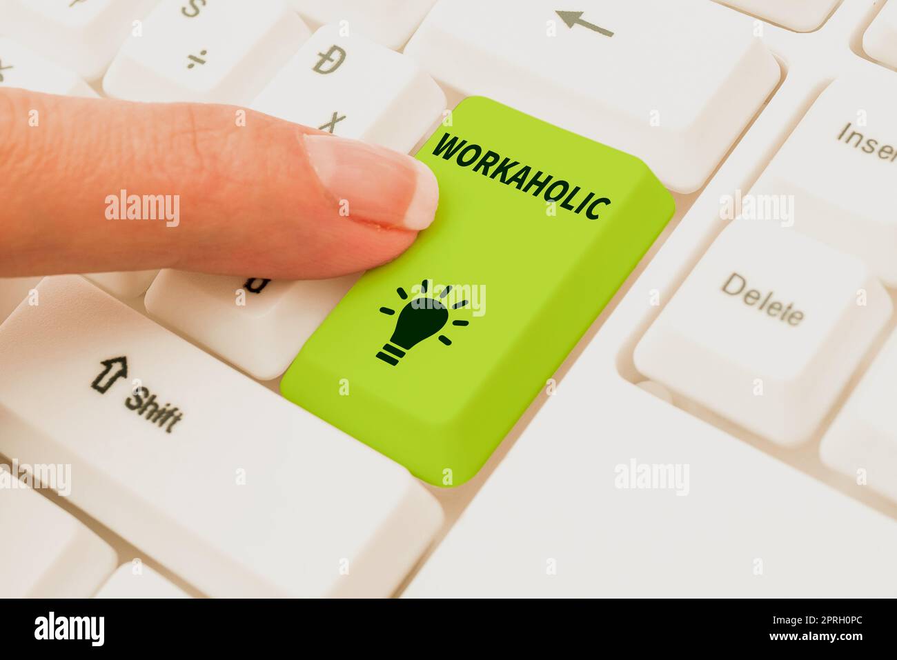 Didascalia di testo che presenta Workaholic. Foto concettuale persona che lavora compulsivamente eccessivamente duro e lunghe ore Foto Stock