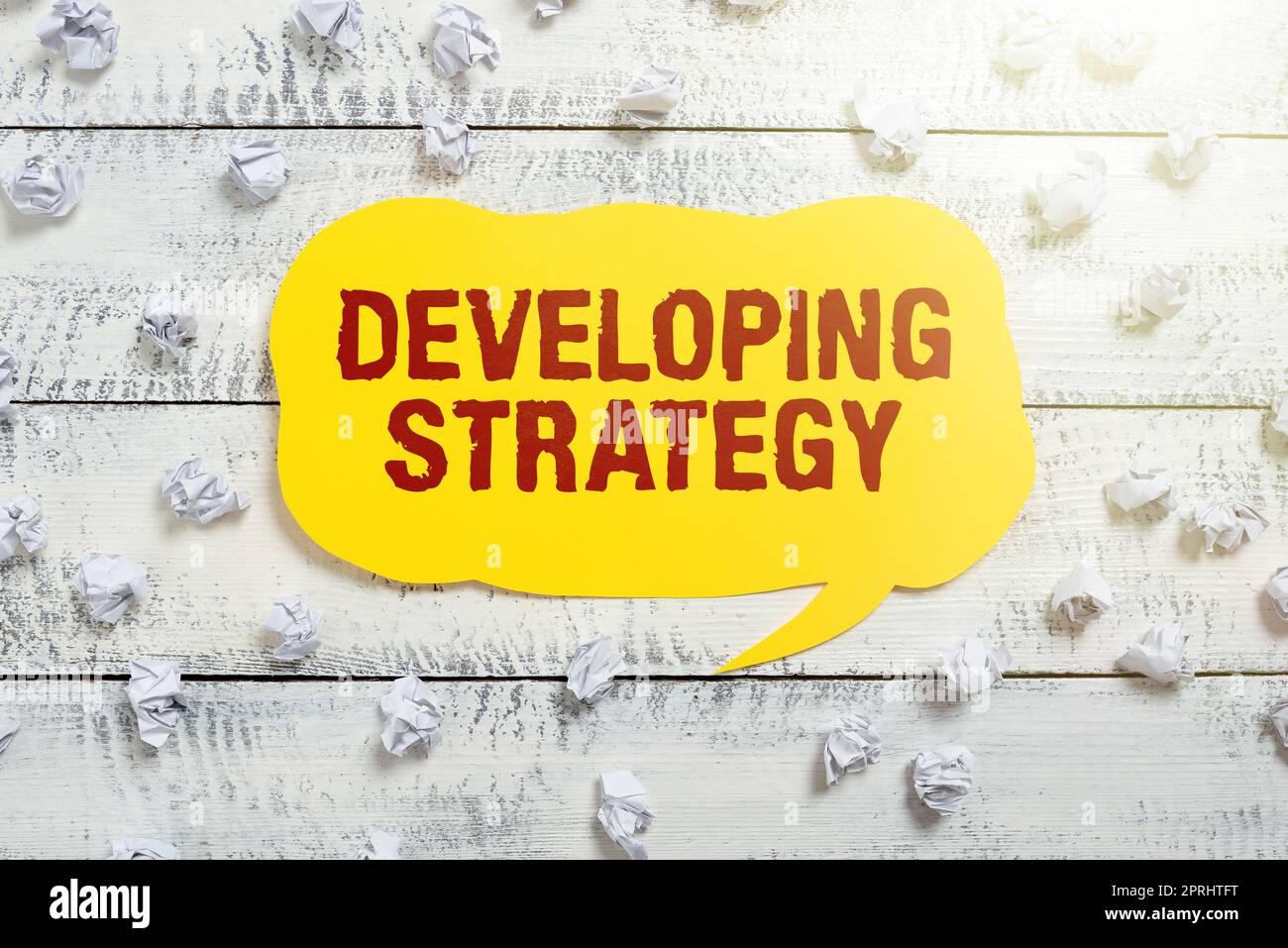 Visualizzazione concettuale sviluppo di strategyOrganizzazioni modifiche del processo per raggiungere gli obiettivi. Le organizzazioni dei concept aziendali elaborano le modifiche per raggiungere gli obiettivi Foto Stock