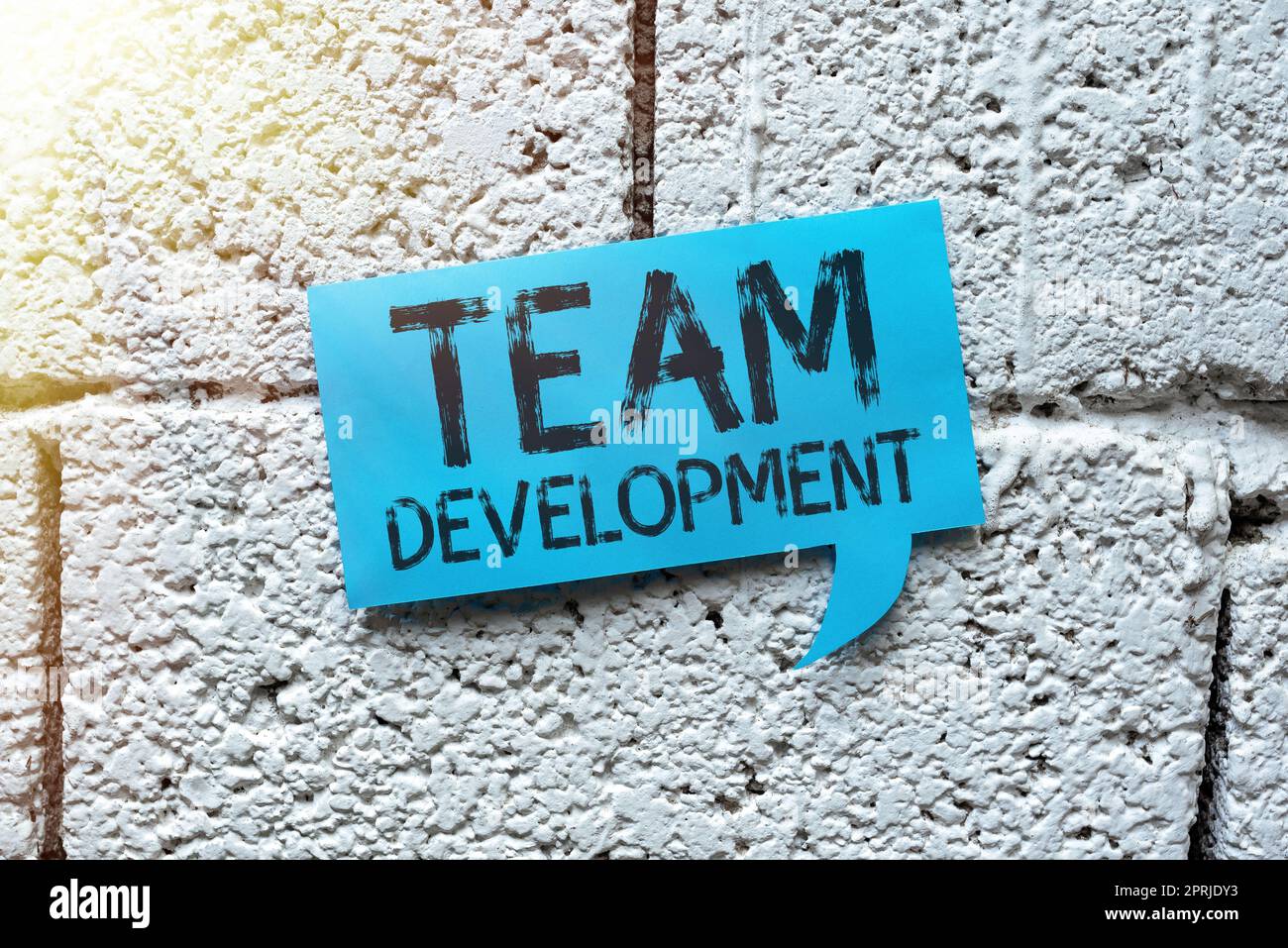 Didascalia concettuale Team DevelopmentScoprite perché e come i piccoli gruppi cambiano nel tempo con i grafici. Concetto aziendale Scoprite perché e come i piccoli gruppi cambiano nel tempo con i grafici Foto Stock