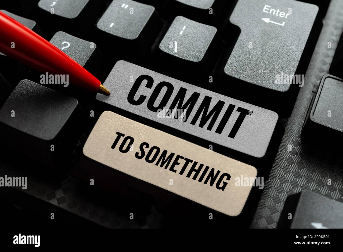 Segno di testo che mostra impegnarsi a qualcosa, Business Concept Consulenza società Esperti dare consulenza professionale computer tastiera e Symbol.Information Med Foto Stock