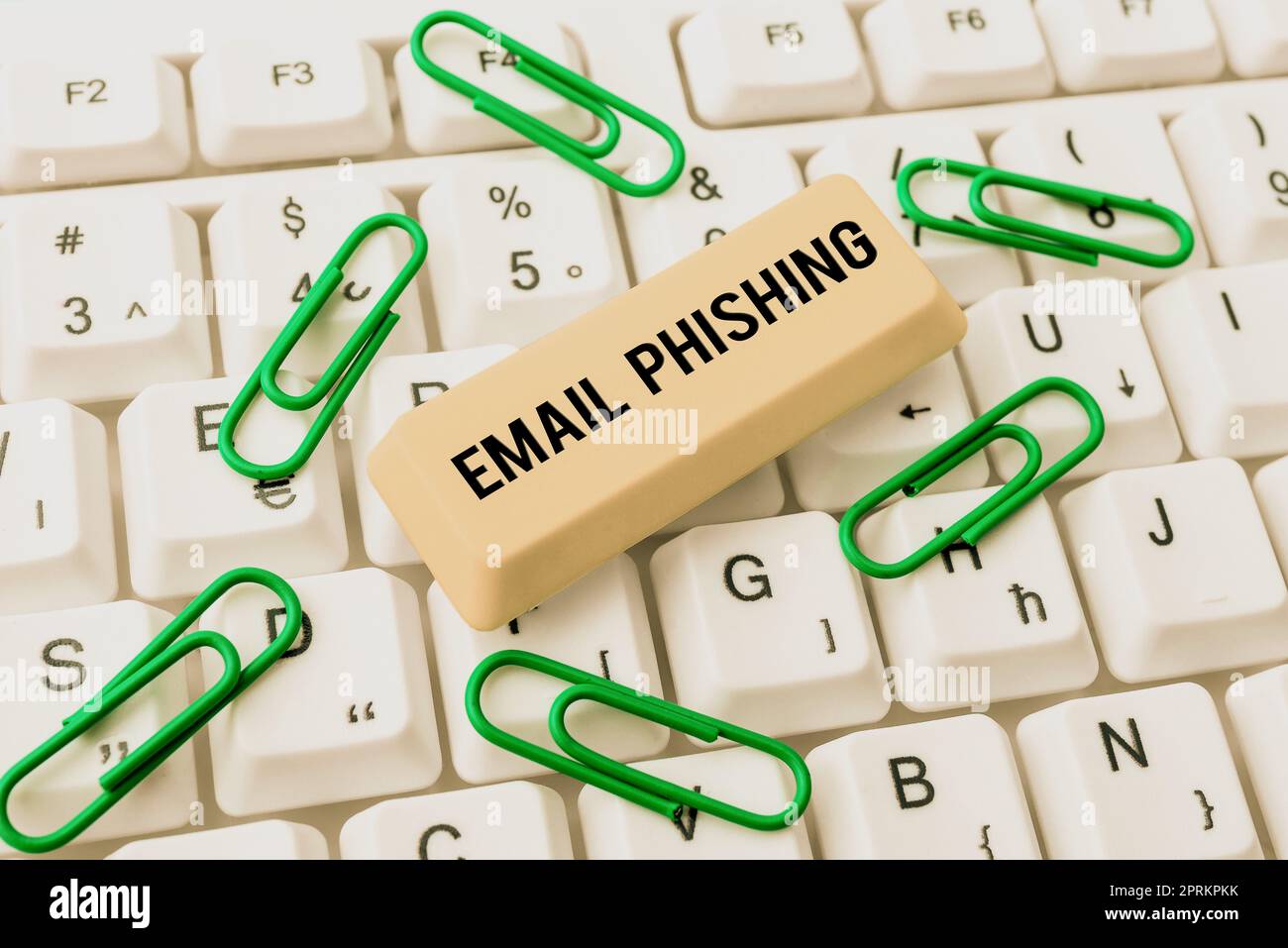 Testo che mostra ispirazione Email PhishingEmails che possono collegarsi a siti web che distribuiscono malware, e-mail di foto concettuali che possono collegarsi a siti web tha Foto Stock