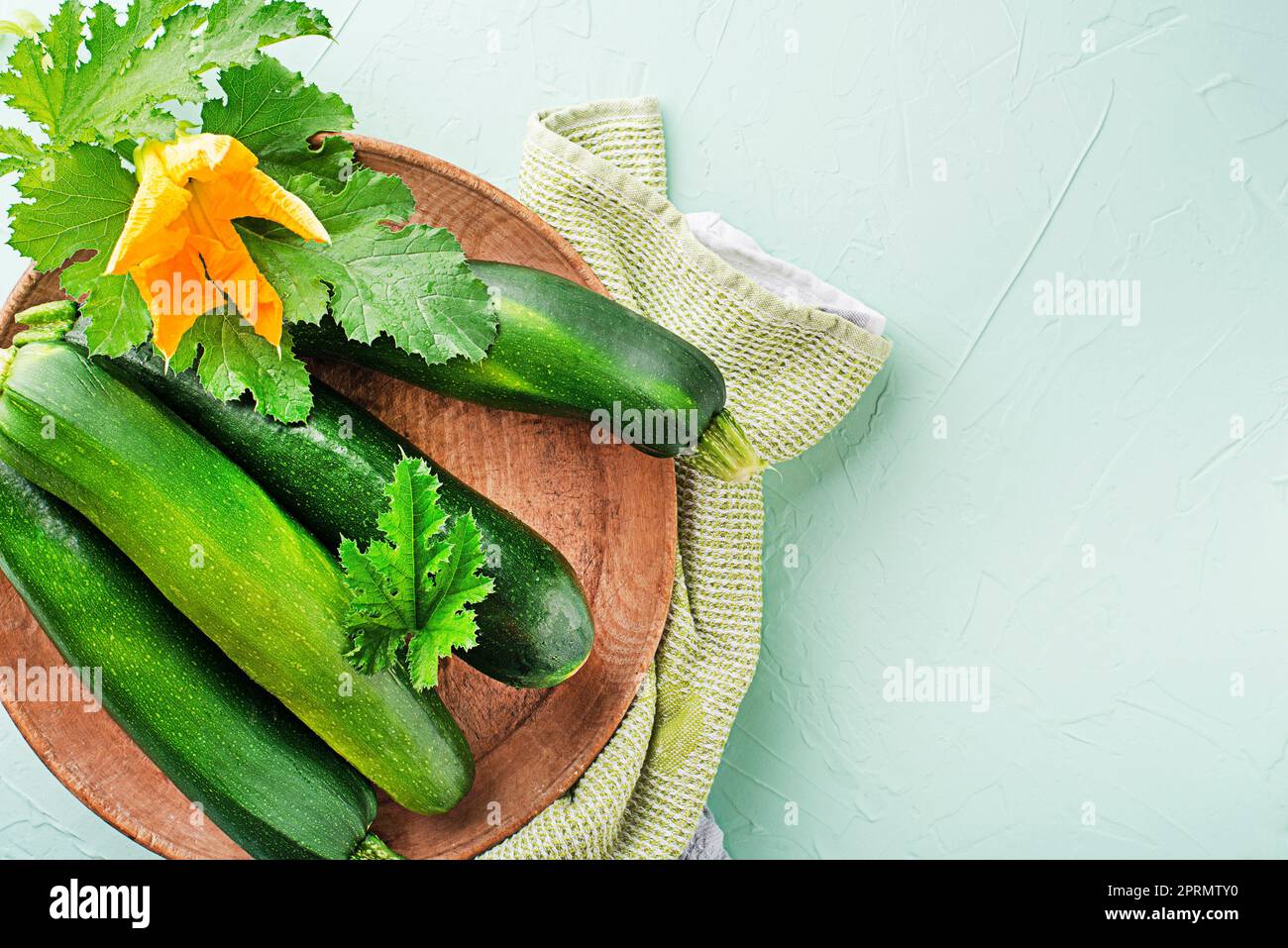 Colture vegetali di zucchine Foto Stock