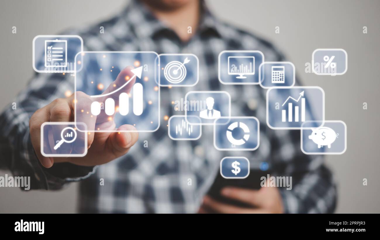 investimento finanziario marketing analisi management business information crescita mercato azionario innovazione su un concetto di schermo virtuale Foto Stock