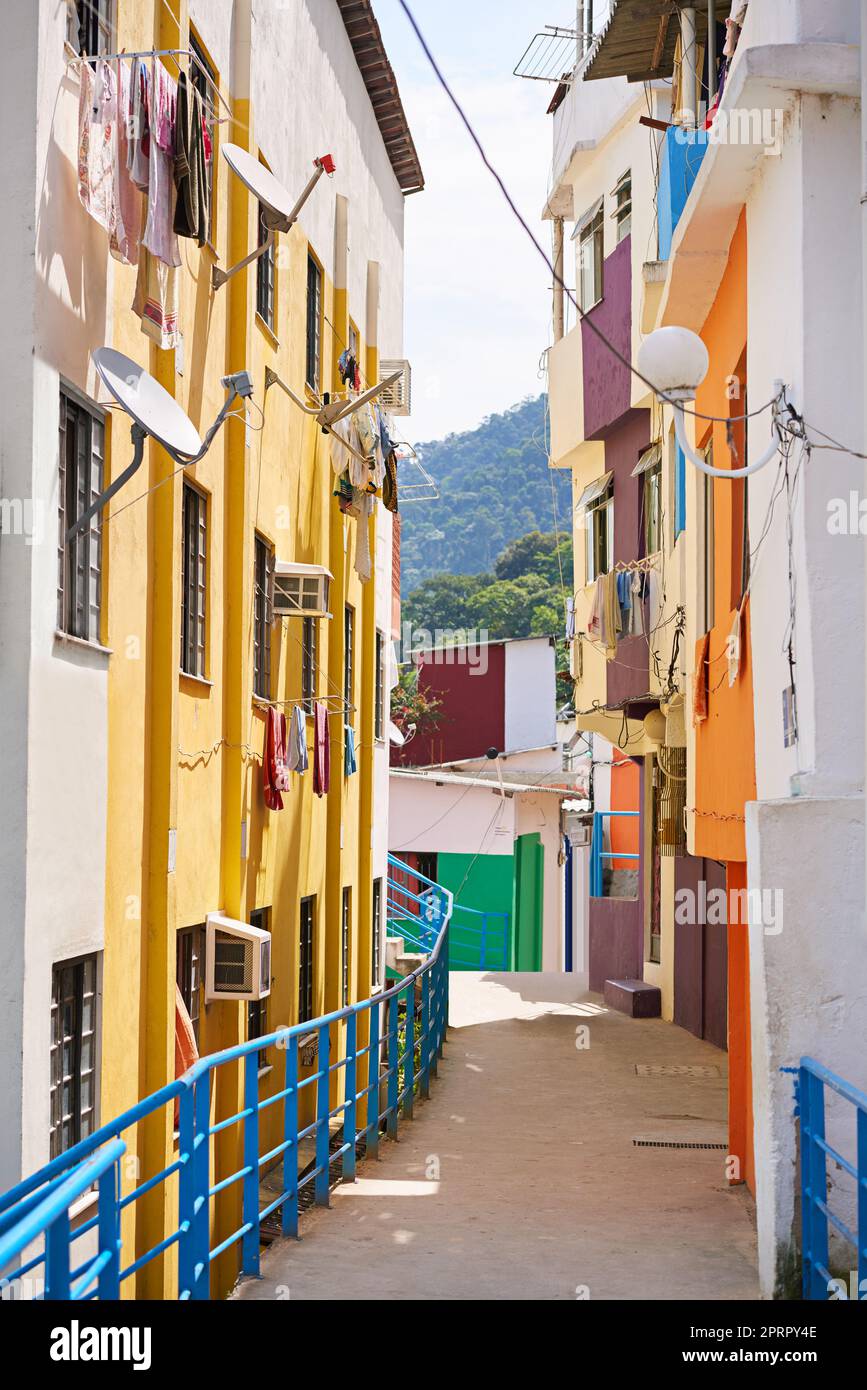 Le parti colorate di Rio. Un quartiere colorato a Rio de Janeiro, Brasile. Foto Stock