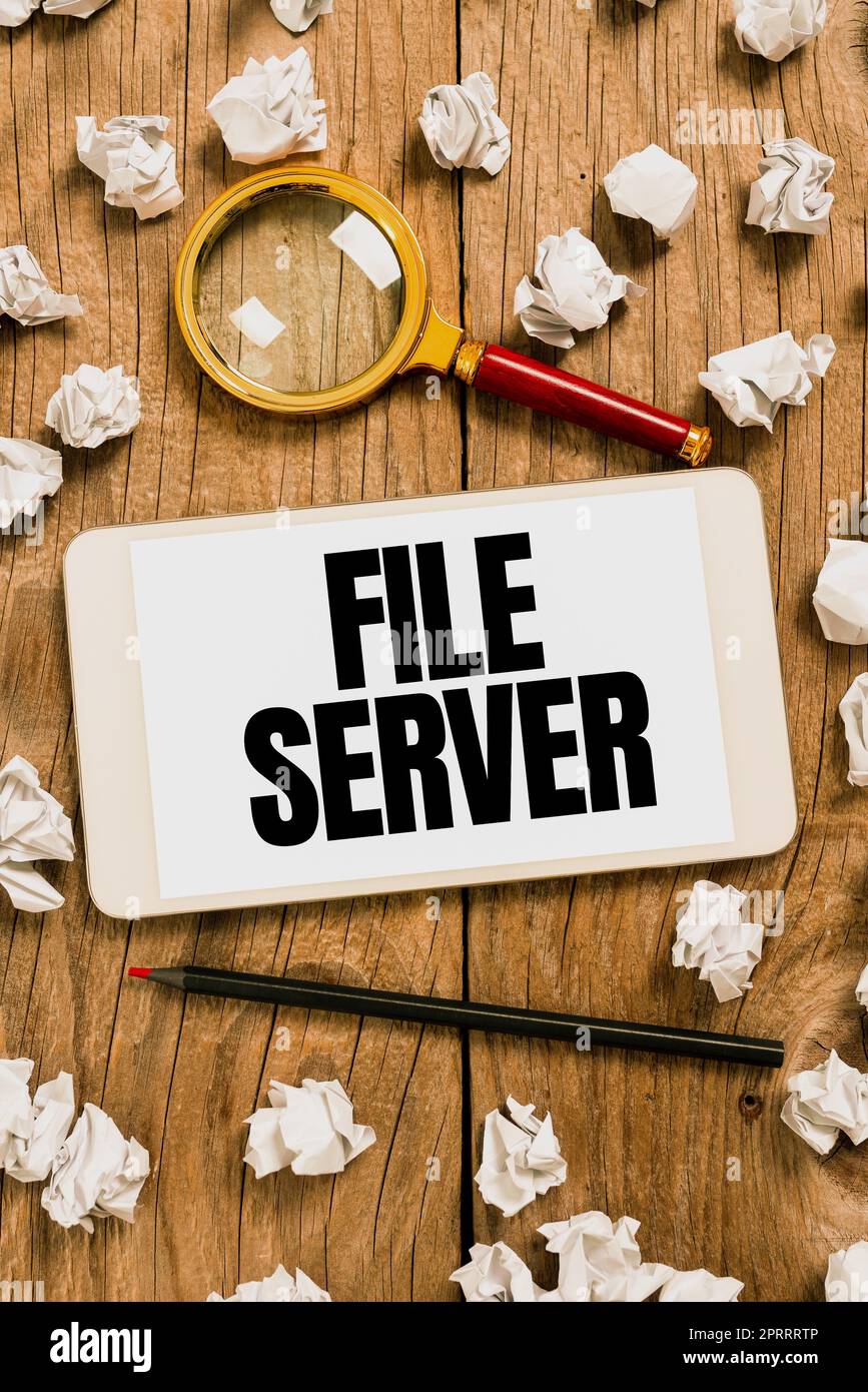 Scrittura del file server di testo visualizzato. Concetto che significa dispositivo che controlla l'accesso ai dati memorizzati separatamente Foto Stock