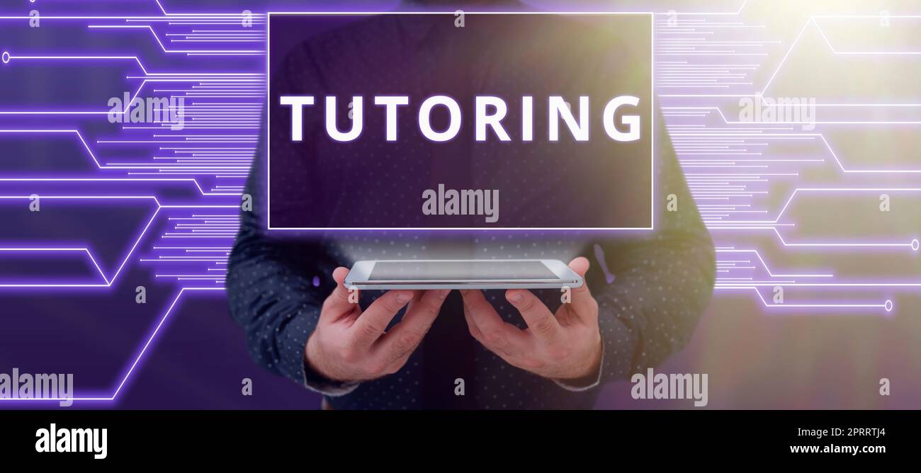 Insegna di scrittura a mano Tutoring. Business showcase un atto di una persona impiegata per amministrare la conoscenza a qualcuno Foto Stock