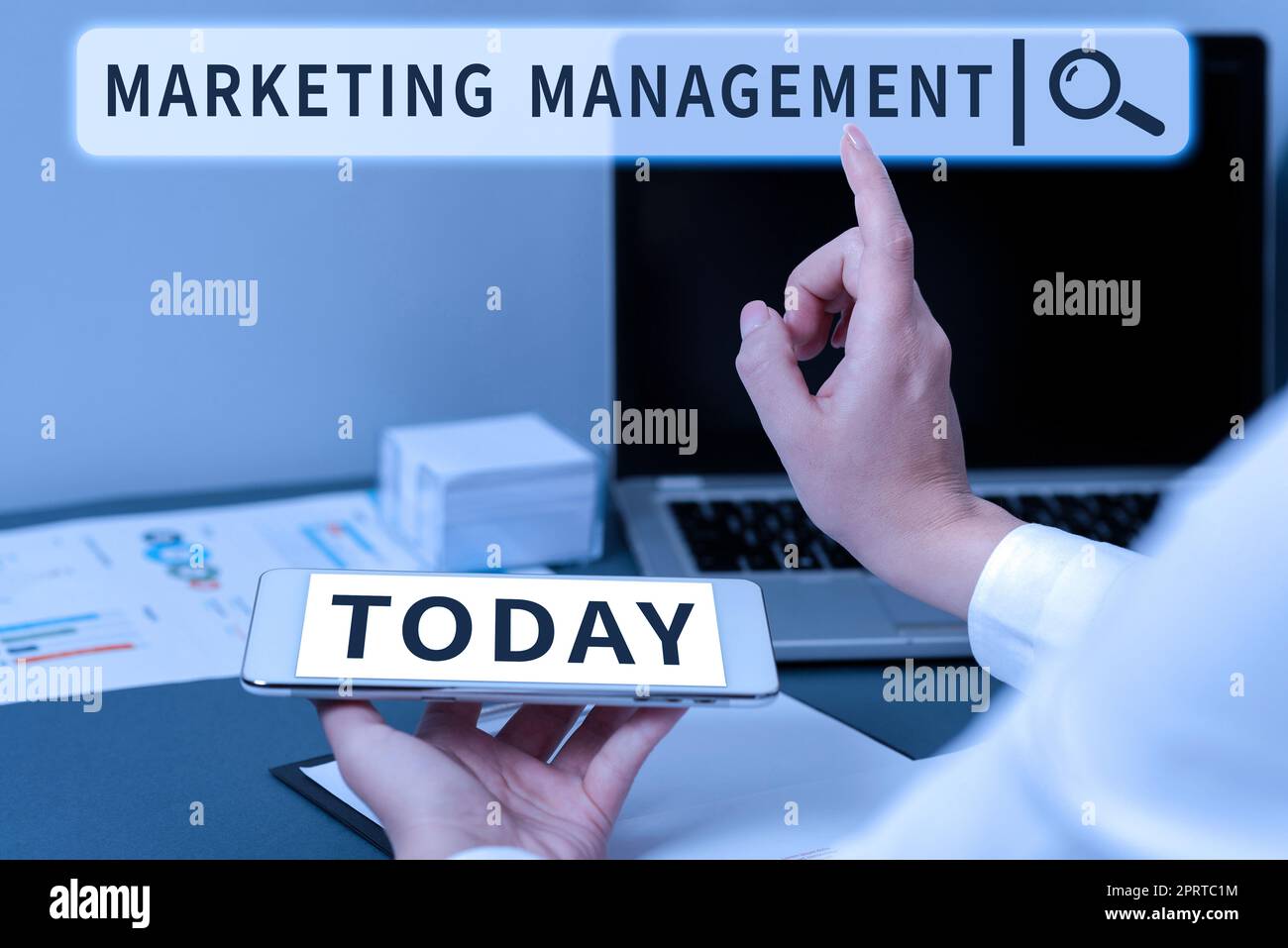 Testo che mostra l'ispirazione Marketing Management. Approccio aziendale sviluppo Pubblicità promuovere un nuovo prodotto o servizio Foto Stock