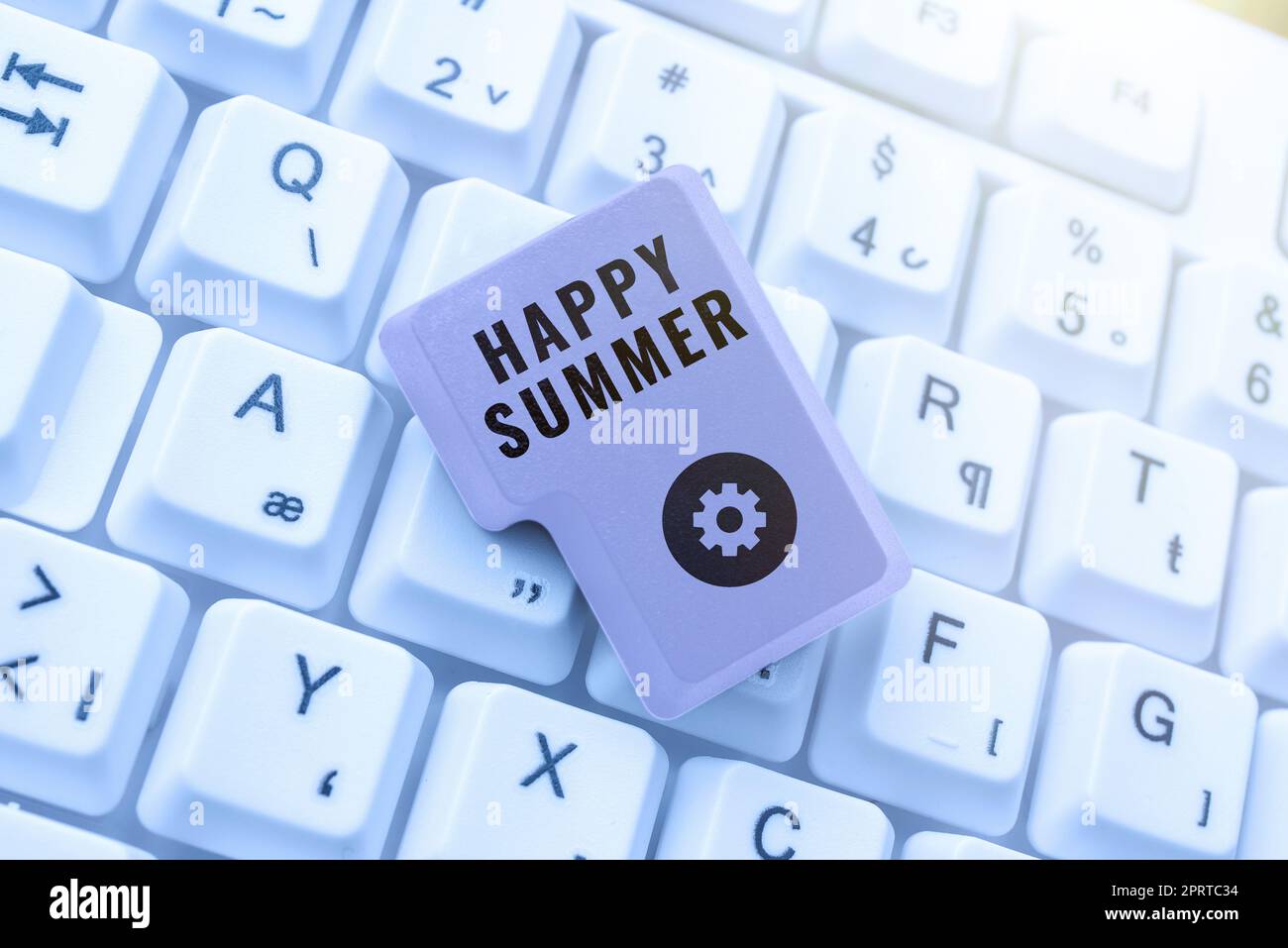 Scrittura a mano segno felice estate. Business idea spiagge Sunshine relax caldo Sunny Season Solstice Foto Stock