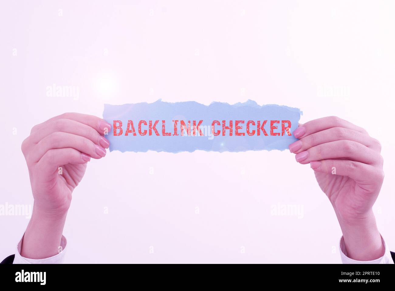 Conceptual Caption Backlink CheckerFindare i modelli più preziosi della concorrenza e individuare i modelli più adatti. Foto concettuale trova i modelli più preziosi della concorrenza e individua i motivi Foto Stock