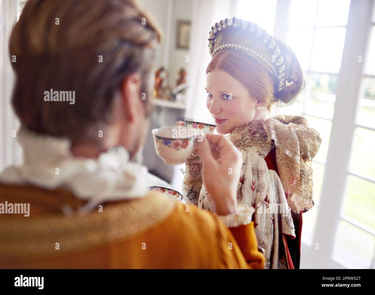Semplicemente meraviglioso tea mlord. Un re e una regina che prendono il tè insieme a casa. Foto Stock