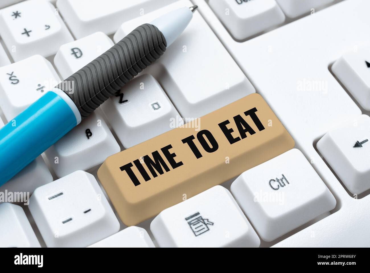 Tempo concettuale di visualizzazione per mangiare. Panoramica aziendale momento giusto per gustare un pasto pranzo cena buon cibo fame Foto Stock
