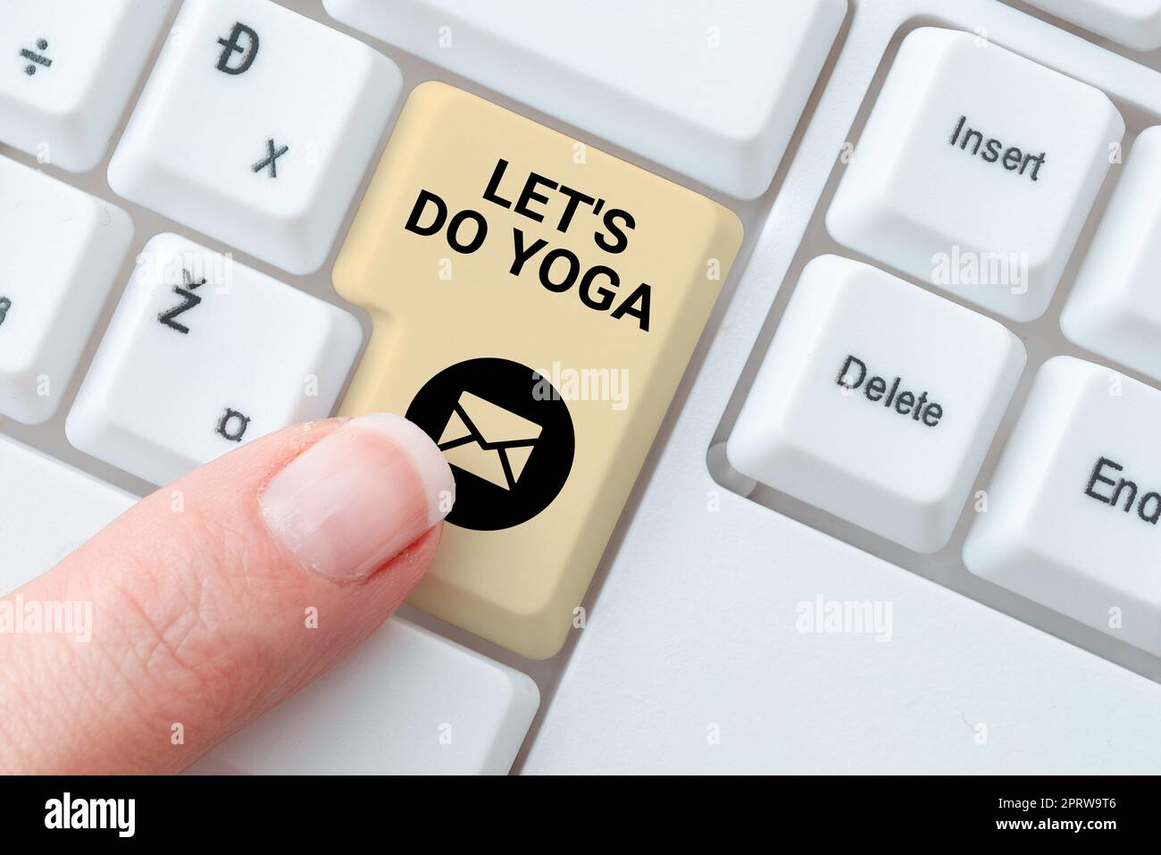 Mostra il segno Let S is Do Yoga. Foto concettuale momento giusto per allenarsi con meditazione e formazione Foto Stock