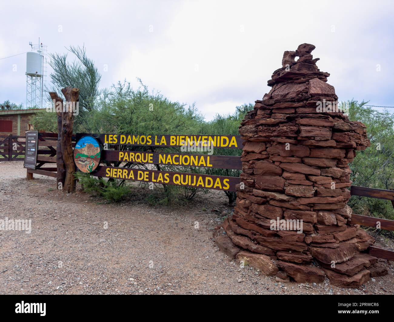 Cartello all'ingresso del Parco Nazionale Sierra de las Quijadas, San Luis, Argentina. Foto Stock