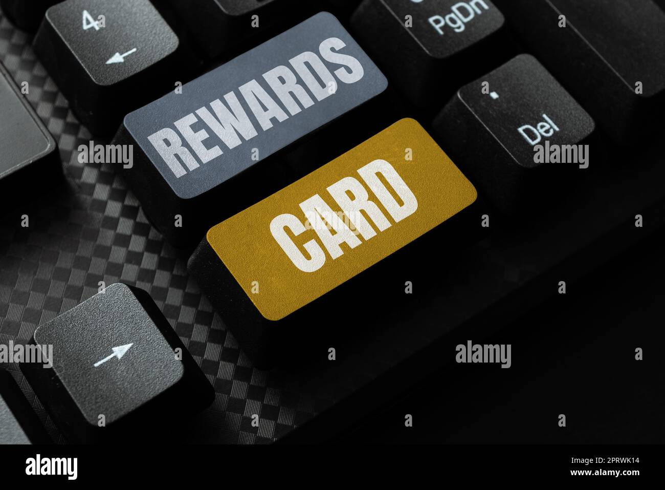 Didascalia di testo che presenta la carta Rewards. Word for Help guadagna punti in denaro miglia dagli incentivi per gli acquisti giornalieri Foto Stock